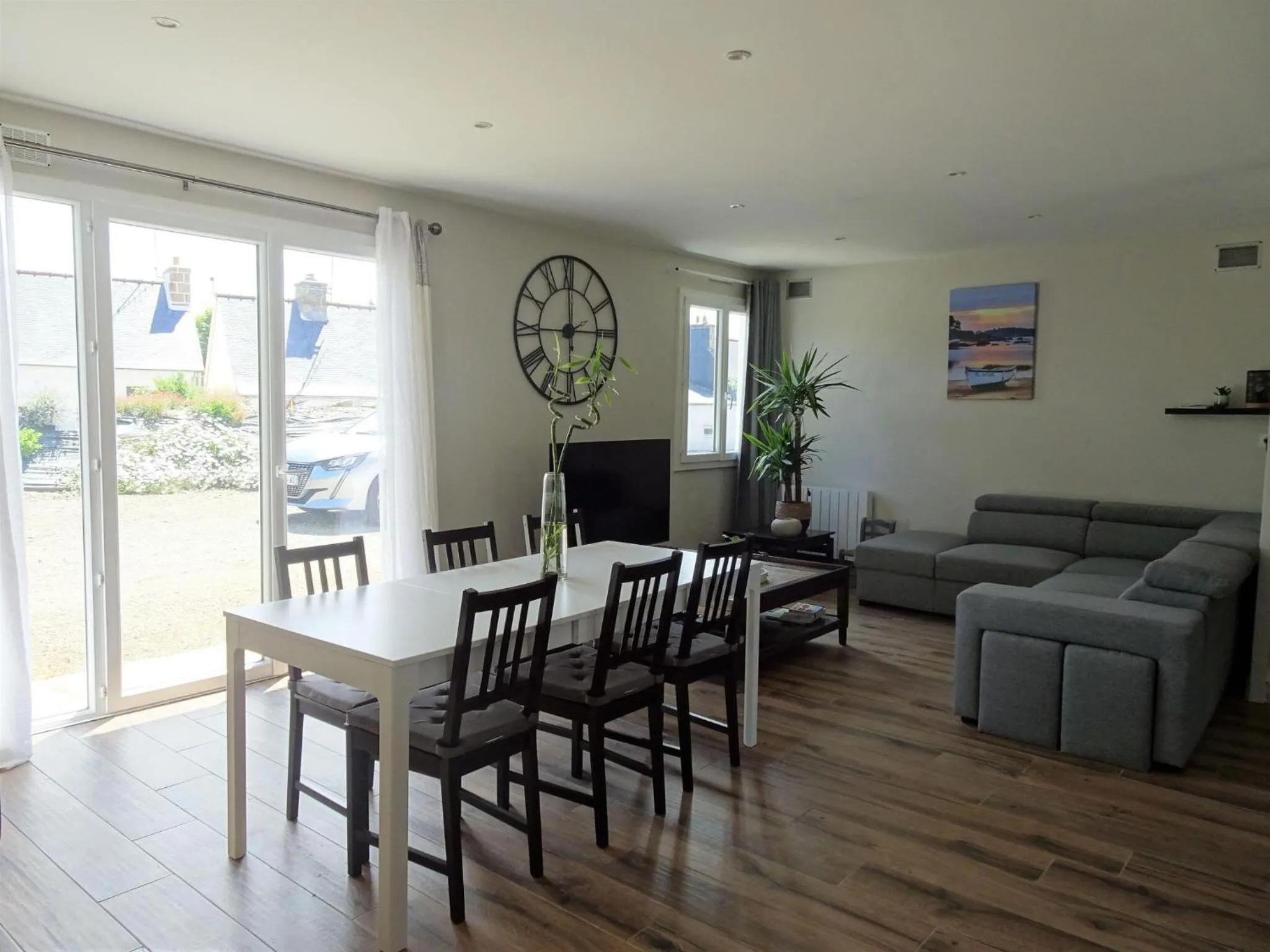 Comfortable Bungalow, Pink Granite Coast