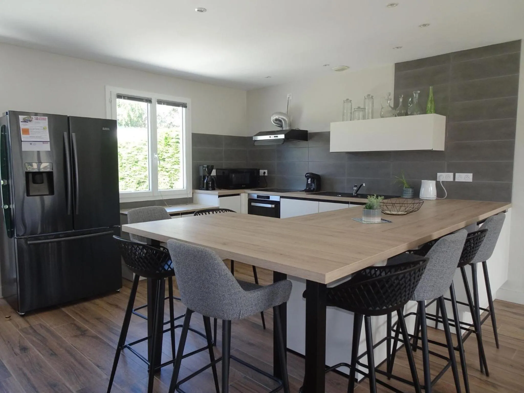 Comfortable Bungalow, Pink Granite Coast