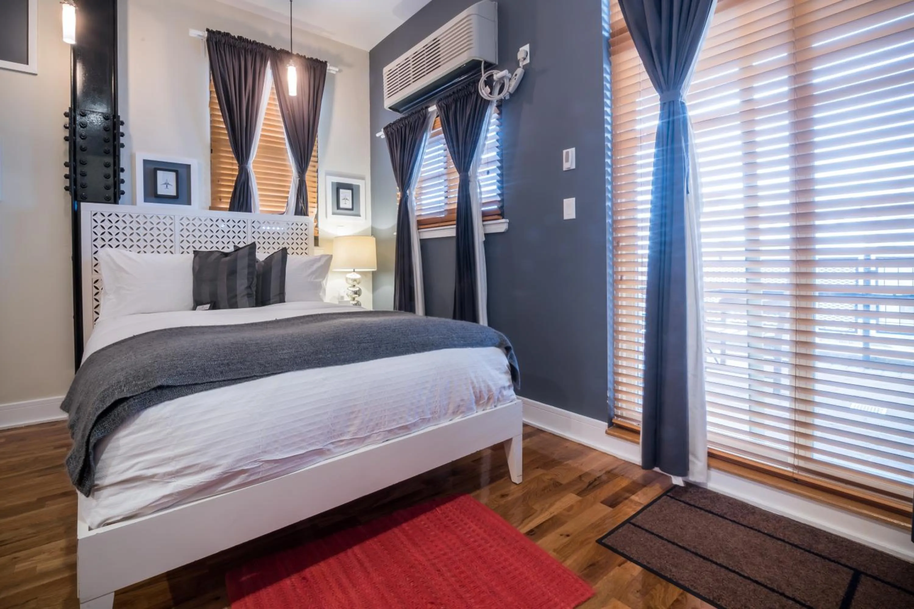 Bed in Henry Norman Hotel