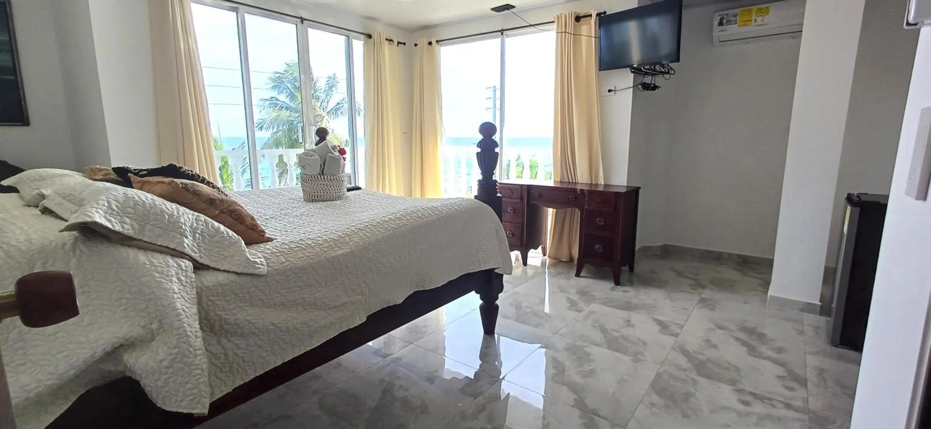 Bed in Sunset Paradise