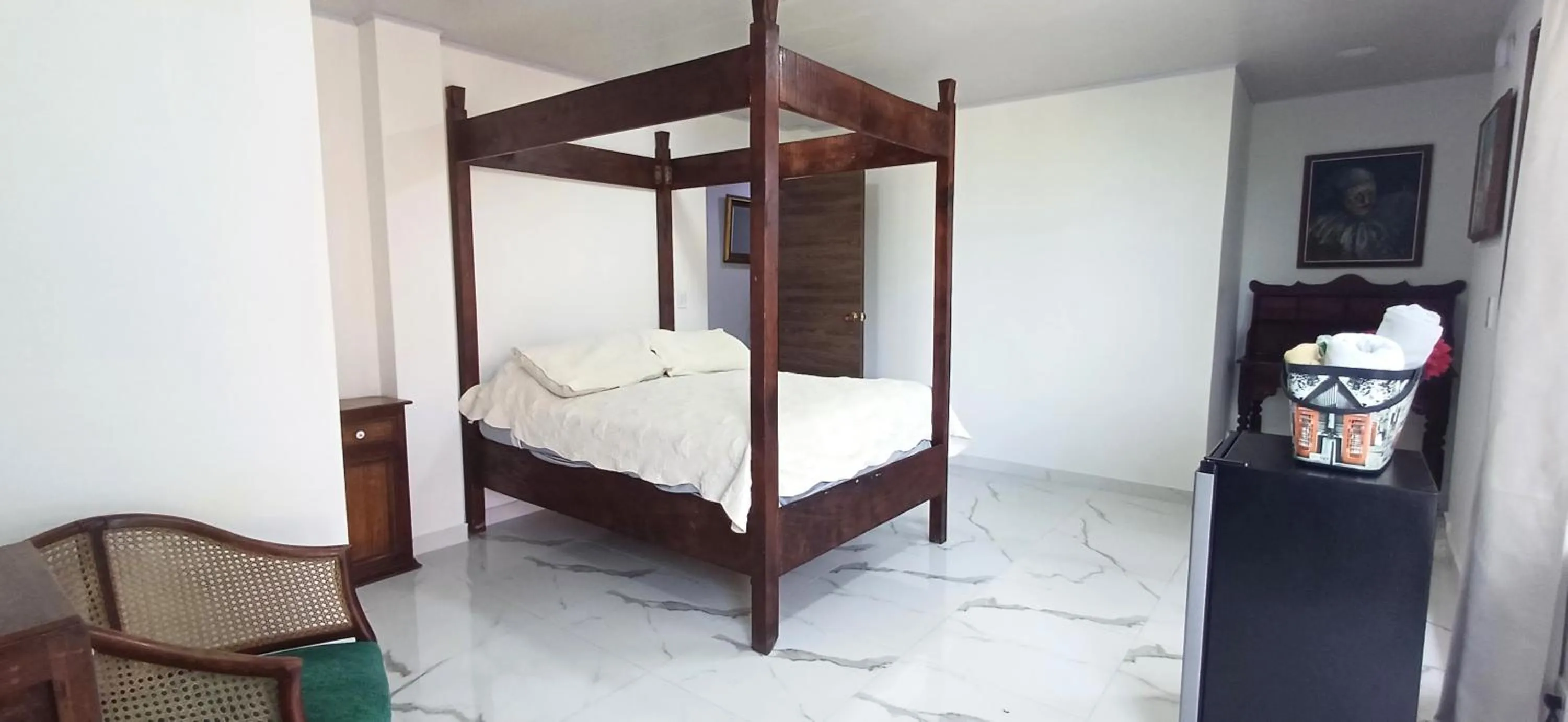 Bed in Sunset Paradise