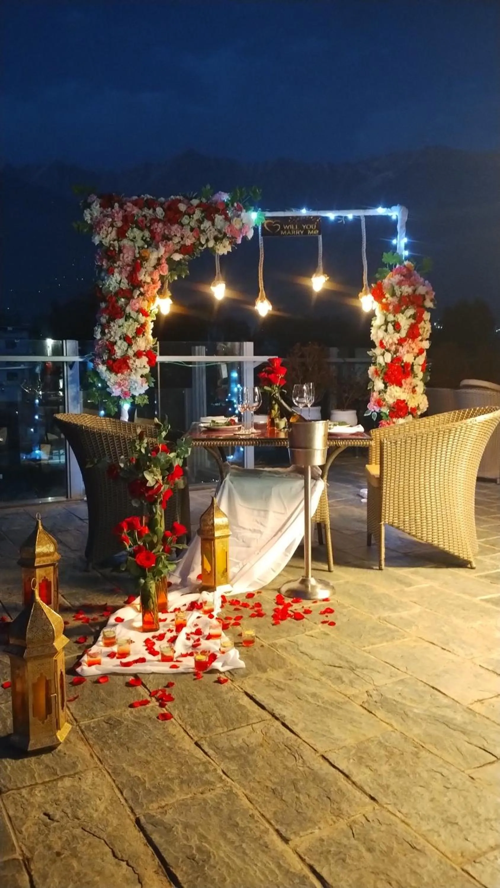 Restaurant/places to eat in INFINITEA CENTRIC DHARAMSHALA