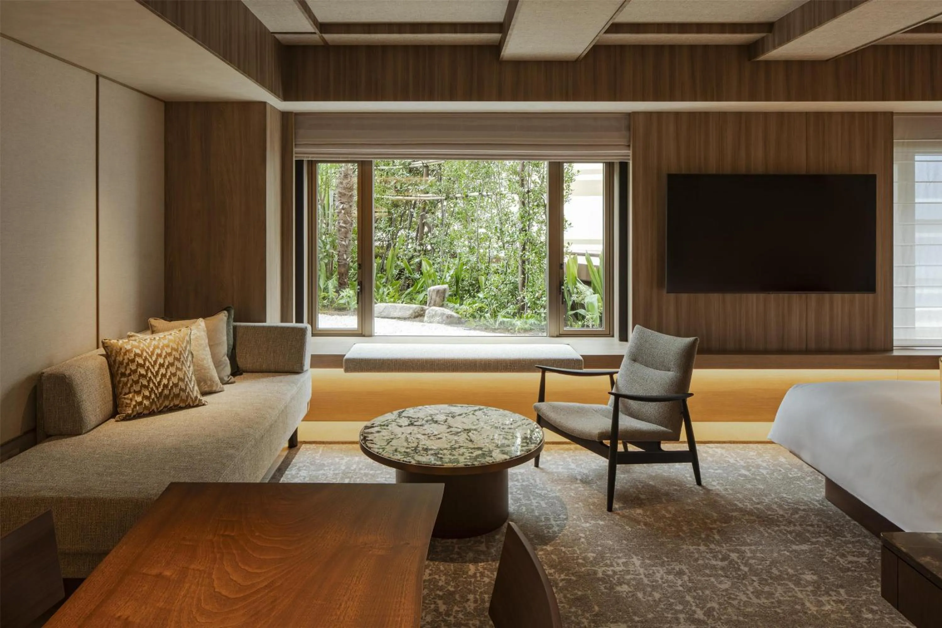 Bedroom, Bed in Grand Hyatt Fukuoka