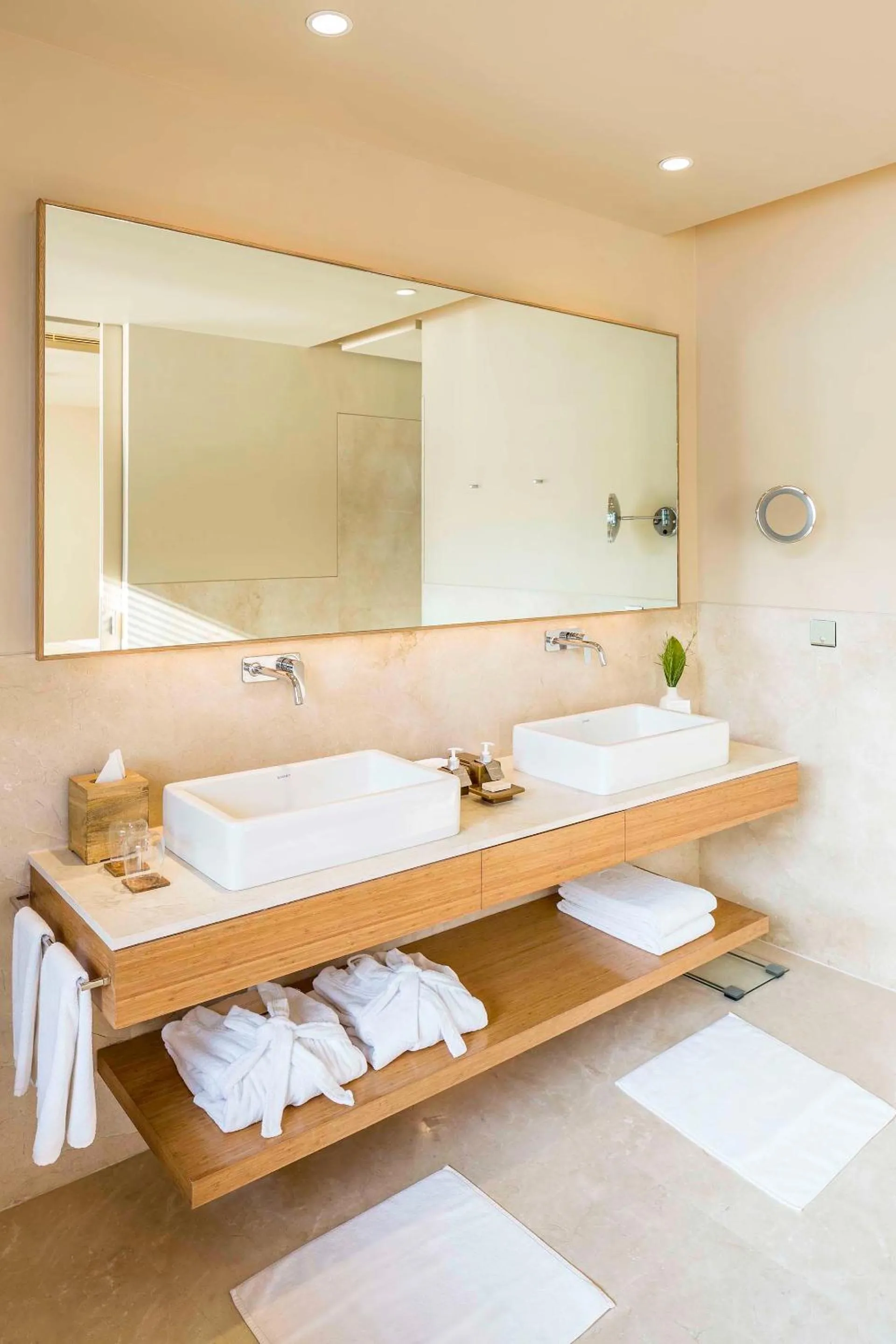 Bathroom, Bed in Six Senses Vana - A Wellness Retreat