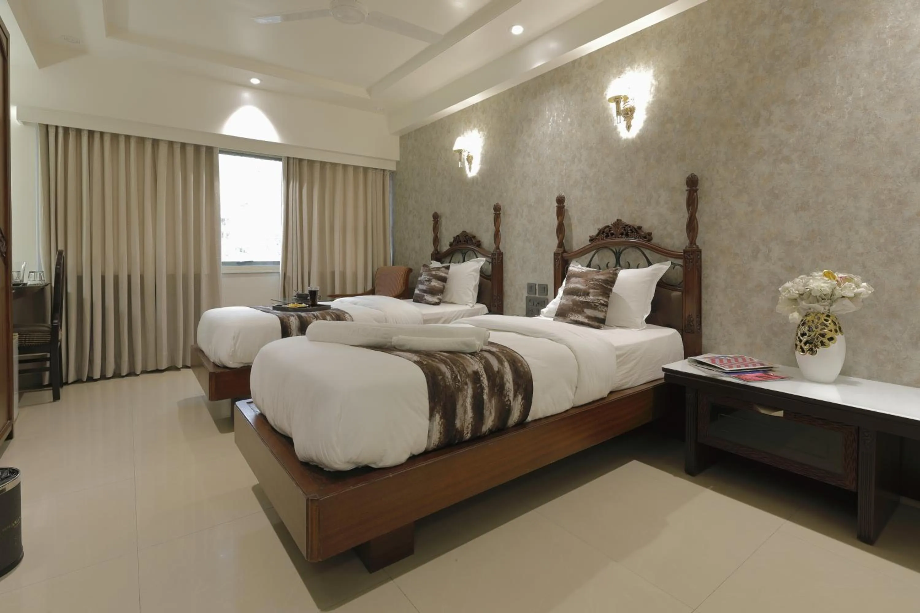 Bed in Hotel Ariana Residency