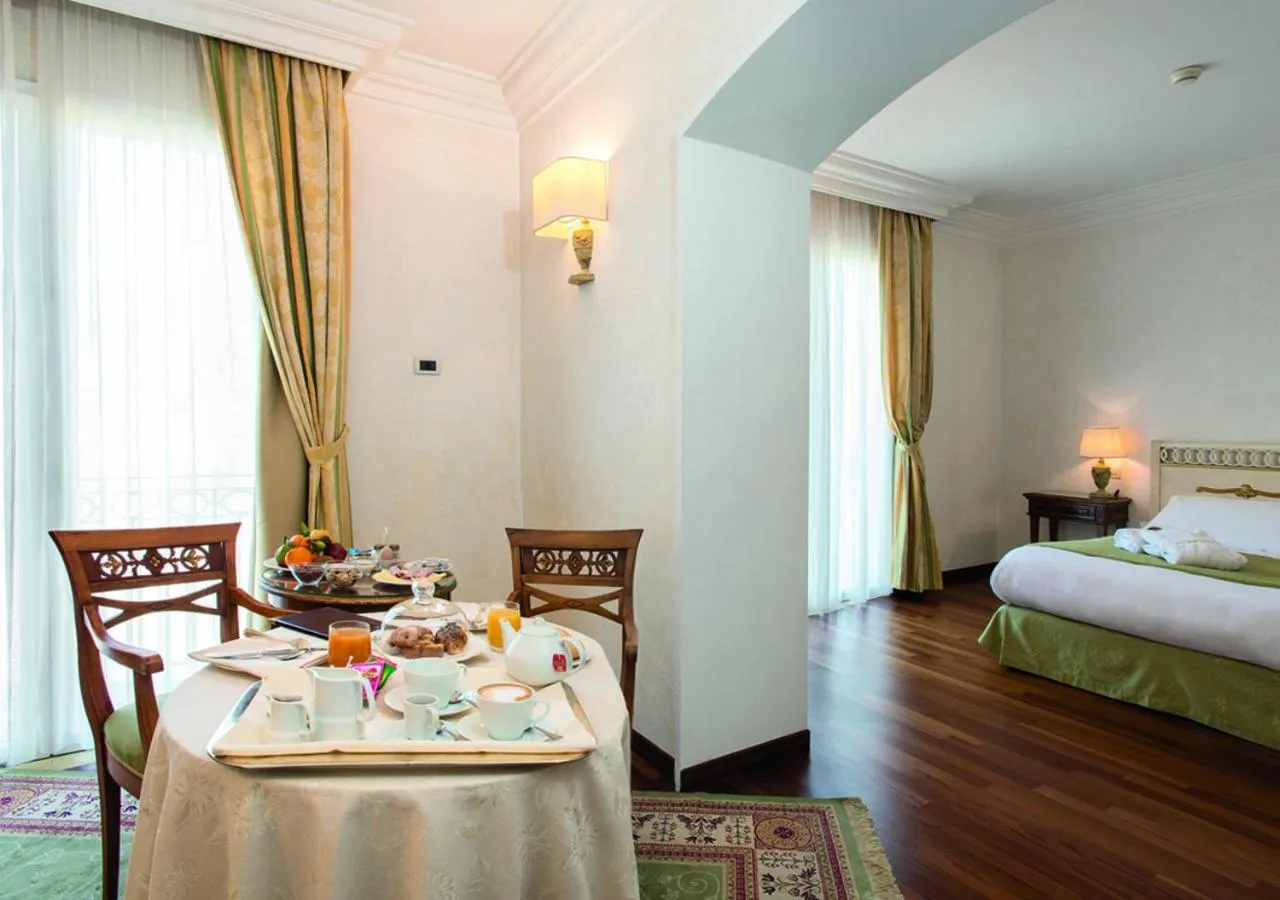Breakfast, Bed in Hotel Fiuggi Terme Resort & Spa