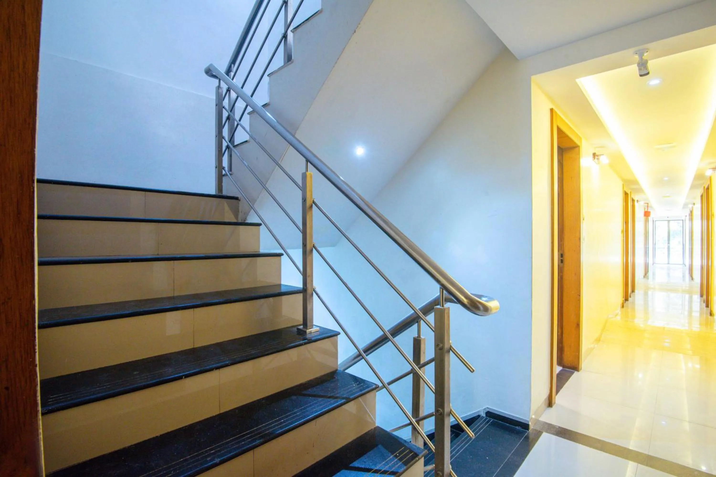 Lobby or reception in Treebo Anam International