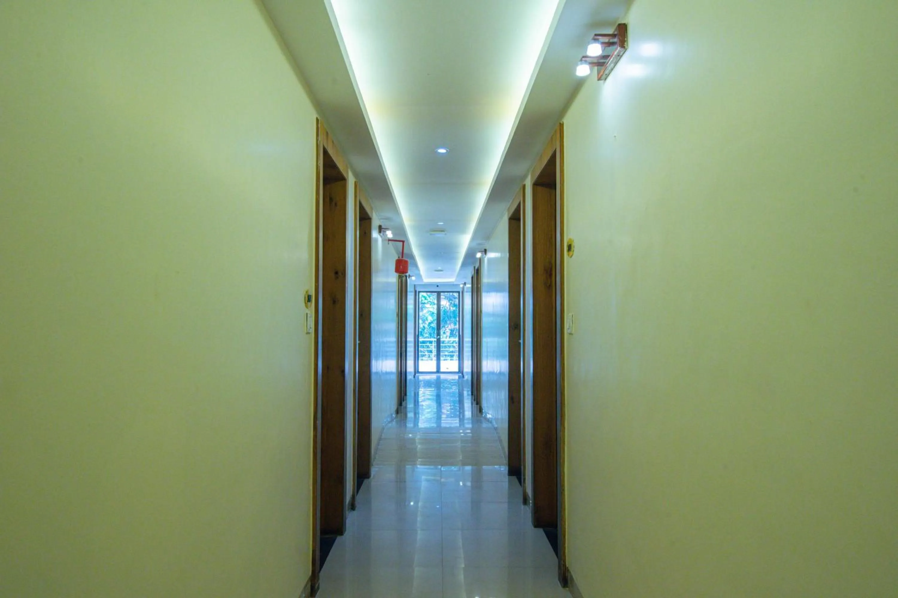 Lobby or reception in Treebo Anam International