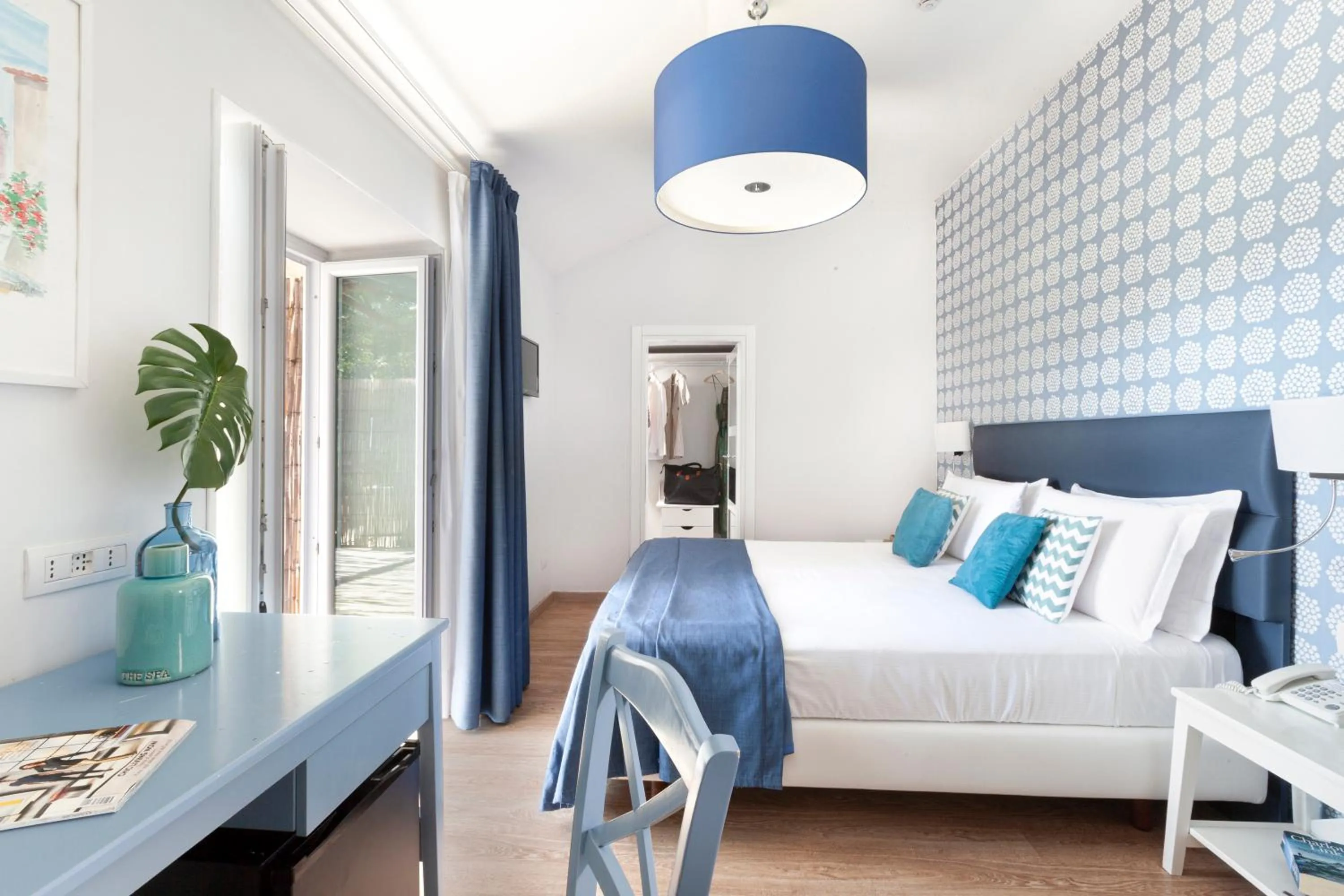 Bedroom, Bed in Hotel Vista di Capri