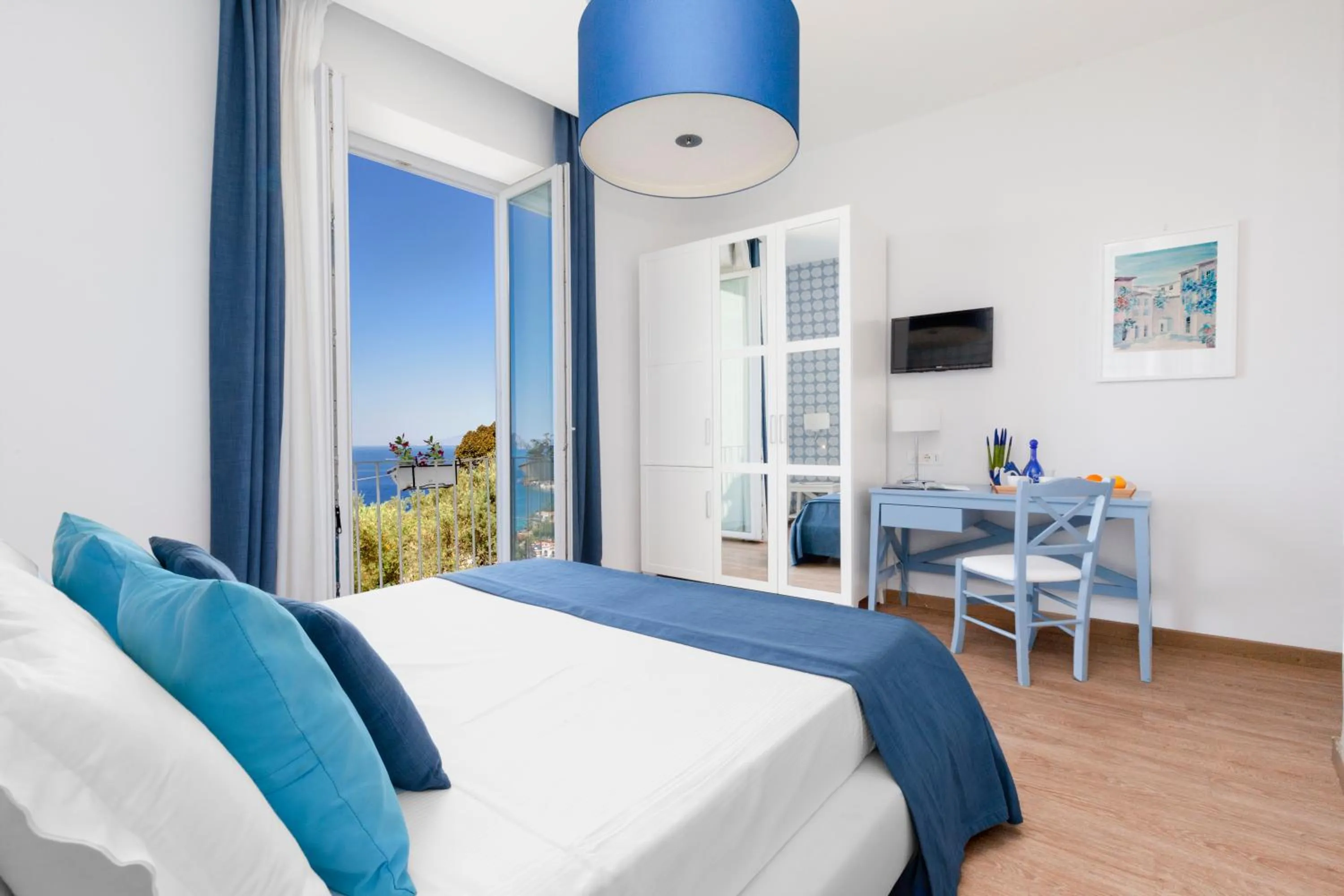 Bedroom, Bed in Hotel Vista di Capri