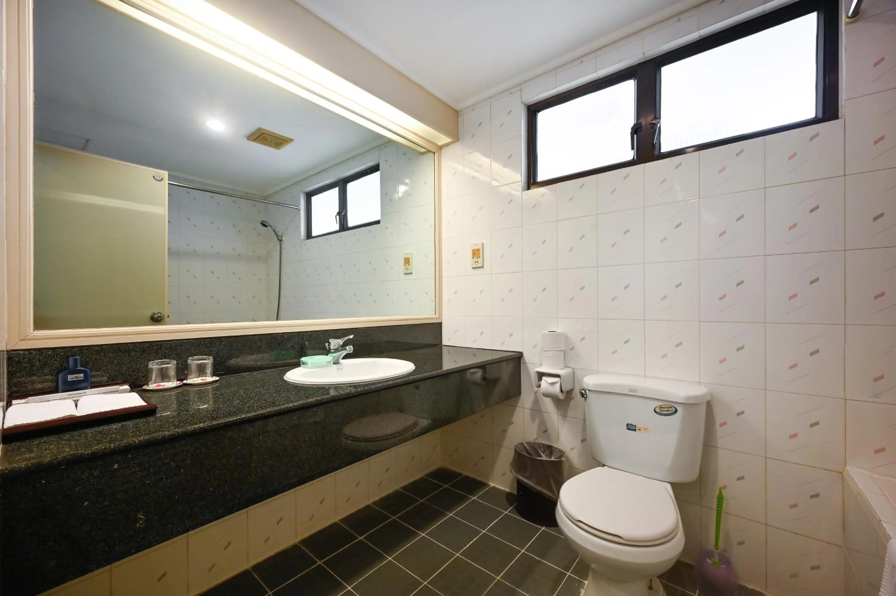 Shower in Cityview Serviced Apartment & Hotel Ho Chi Minh City