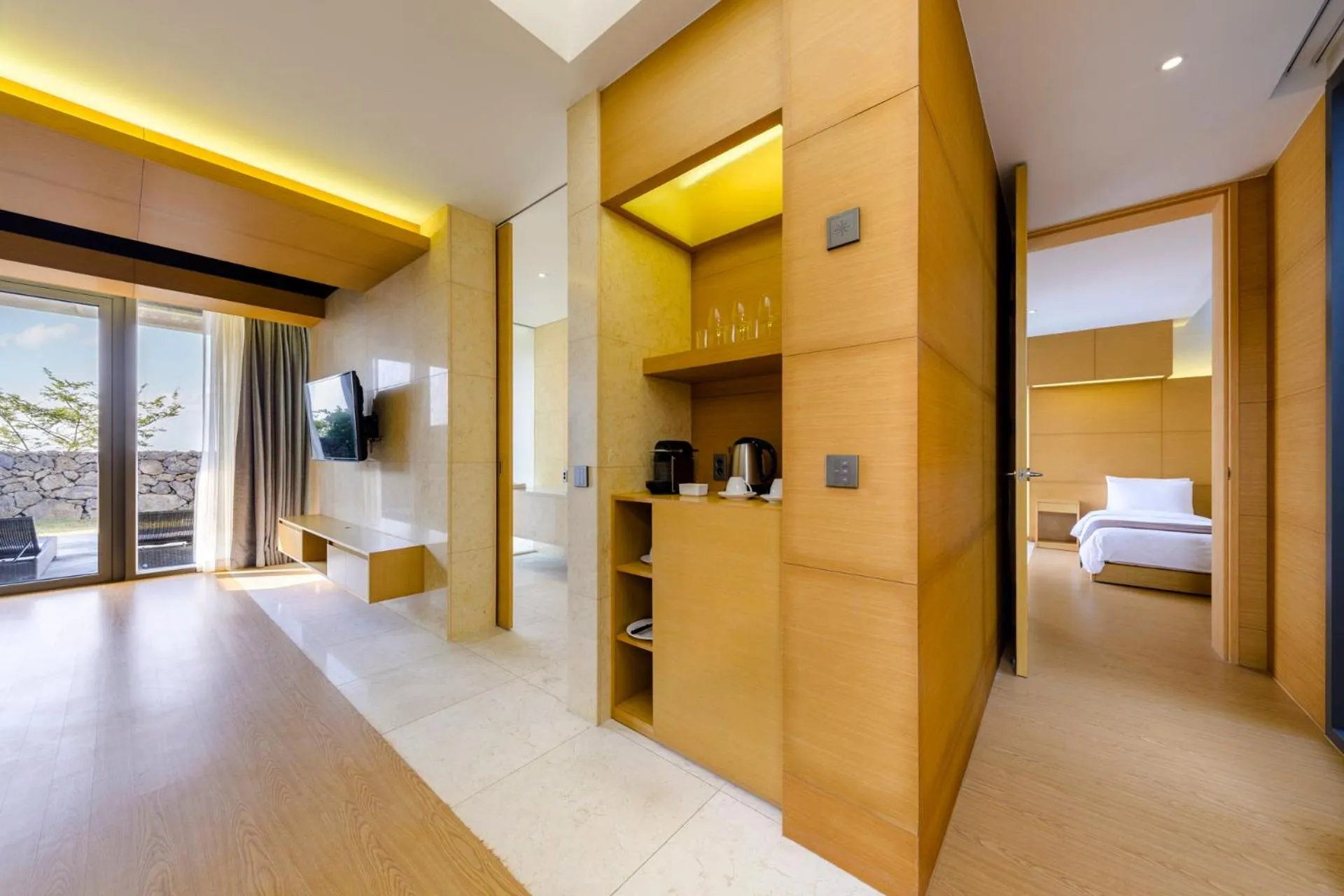 Living room, Bed in STANFORD Hotel & Resort Jeju