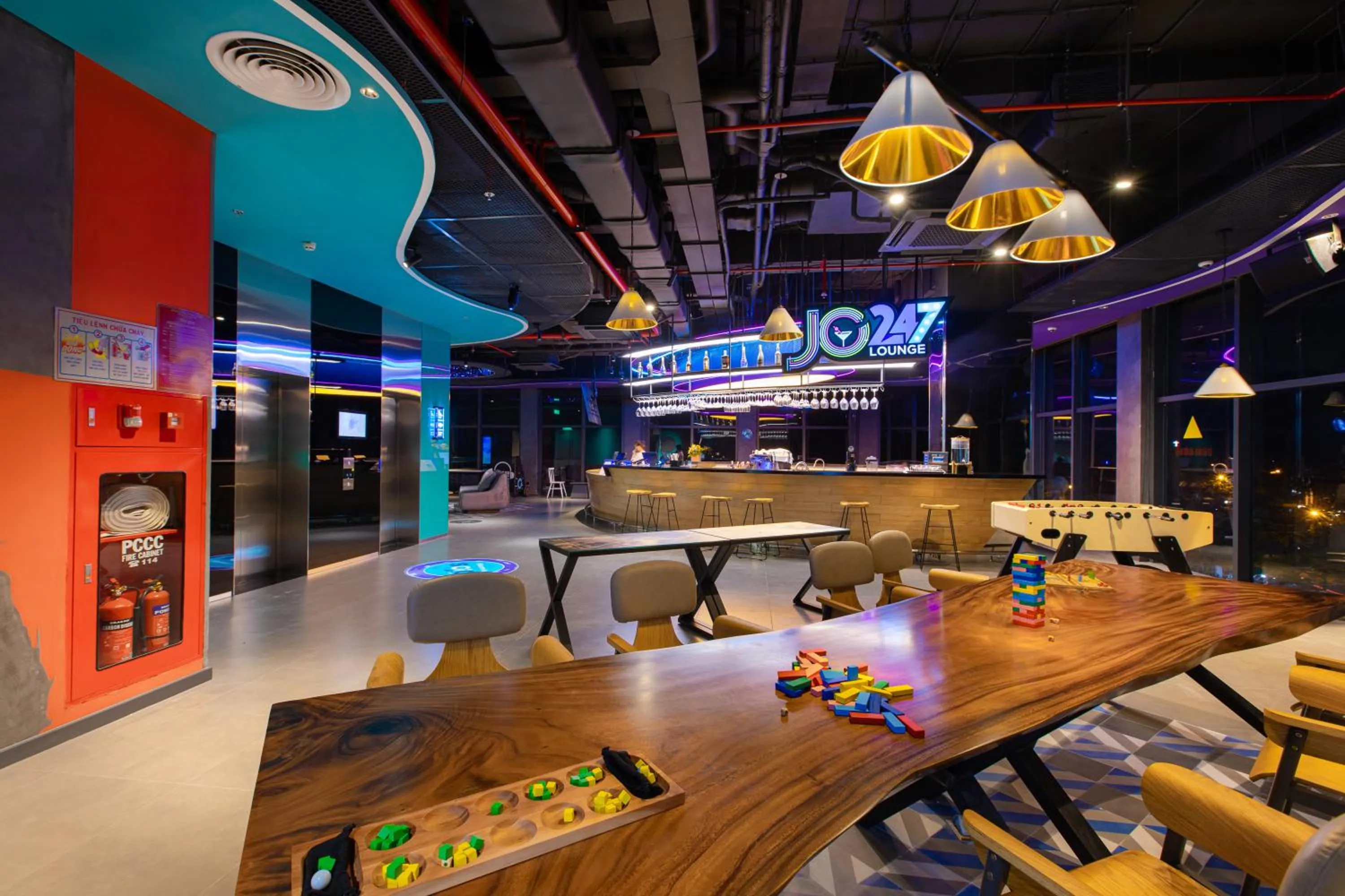 Lounge or bar in SOJO Hotel Hau Giang