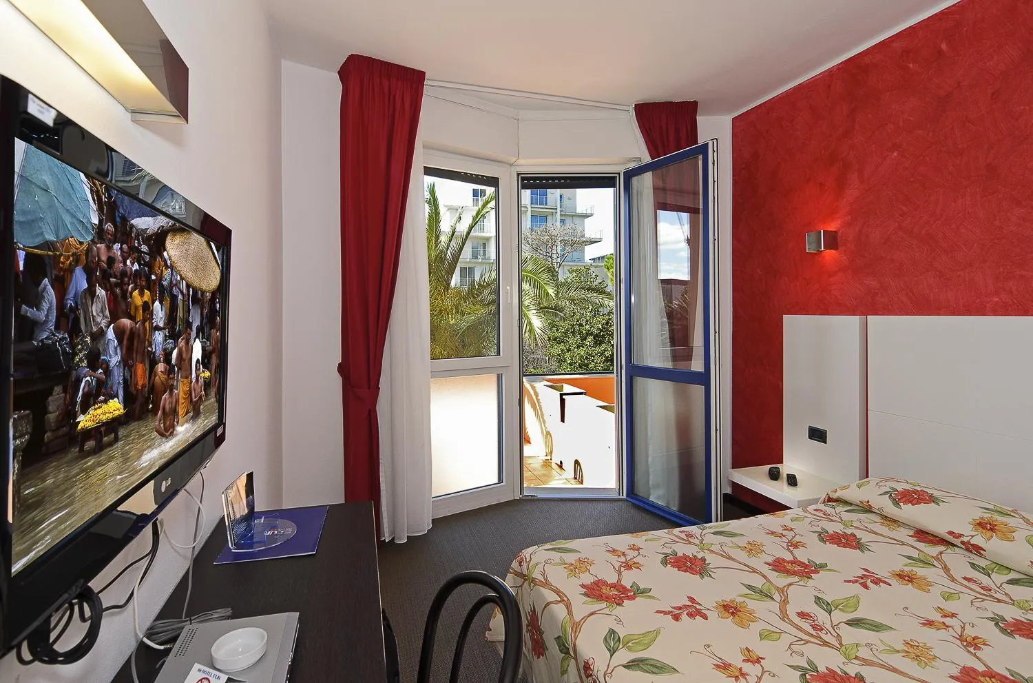 Photo of the whole room, Bed in Hotel Eur