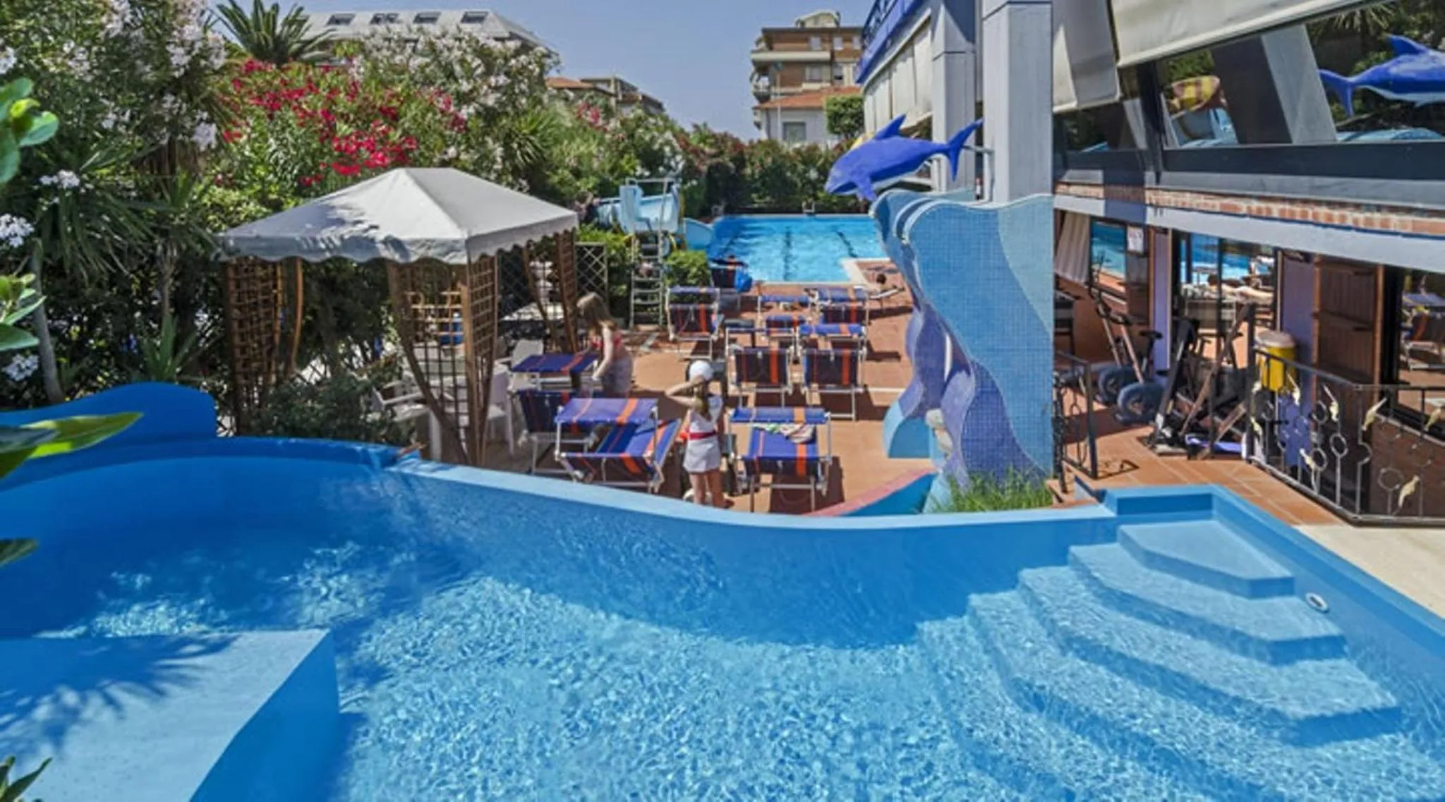 Swimming pool in Hotel Eur