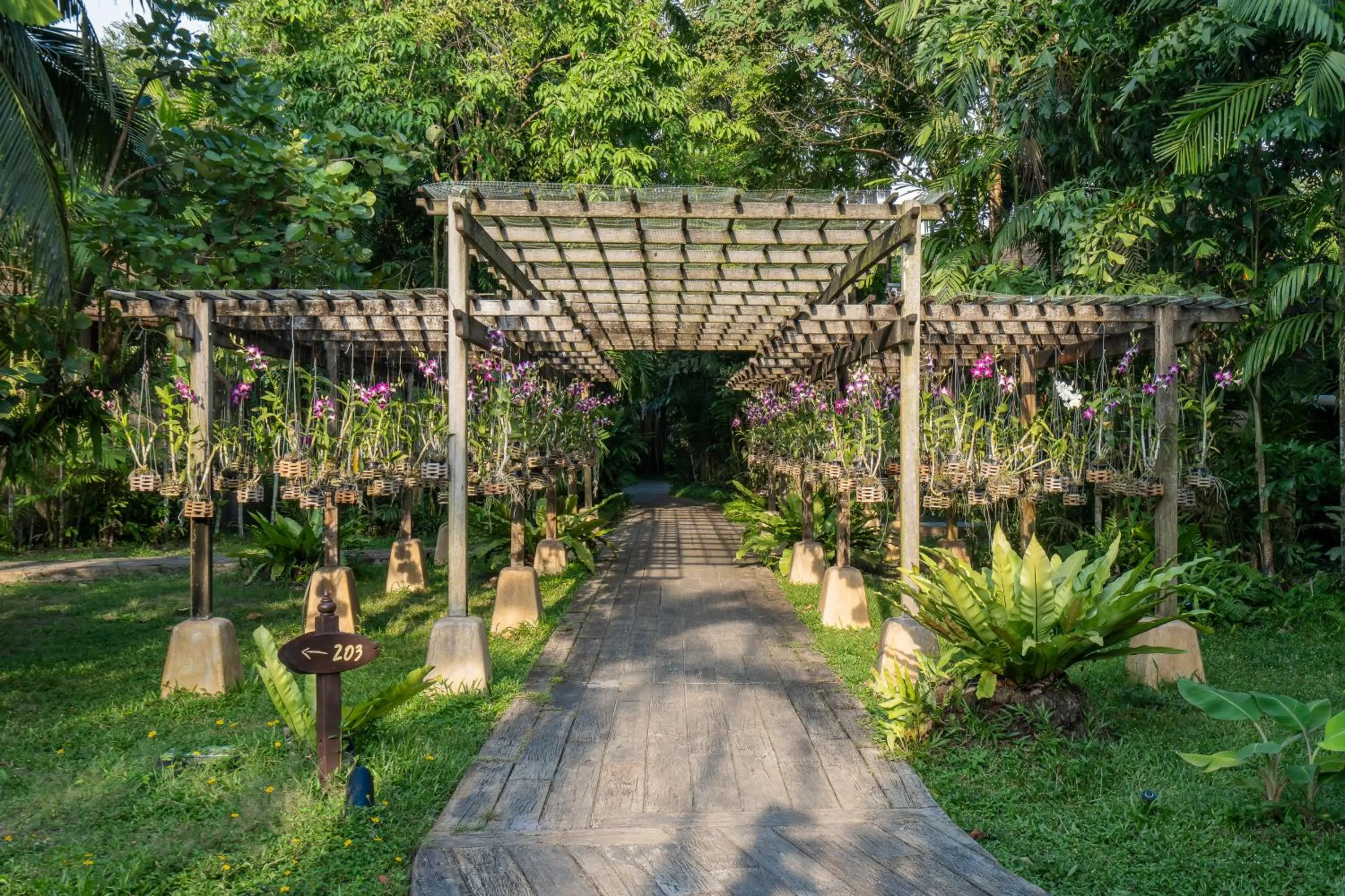 Garden in High Season Pool Villa & Spa