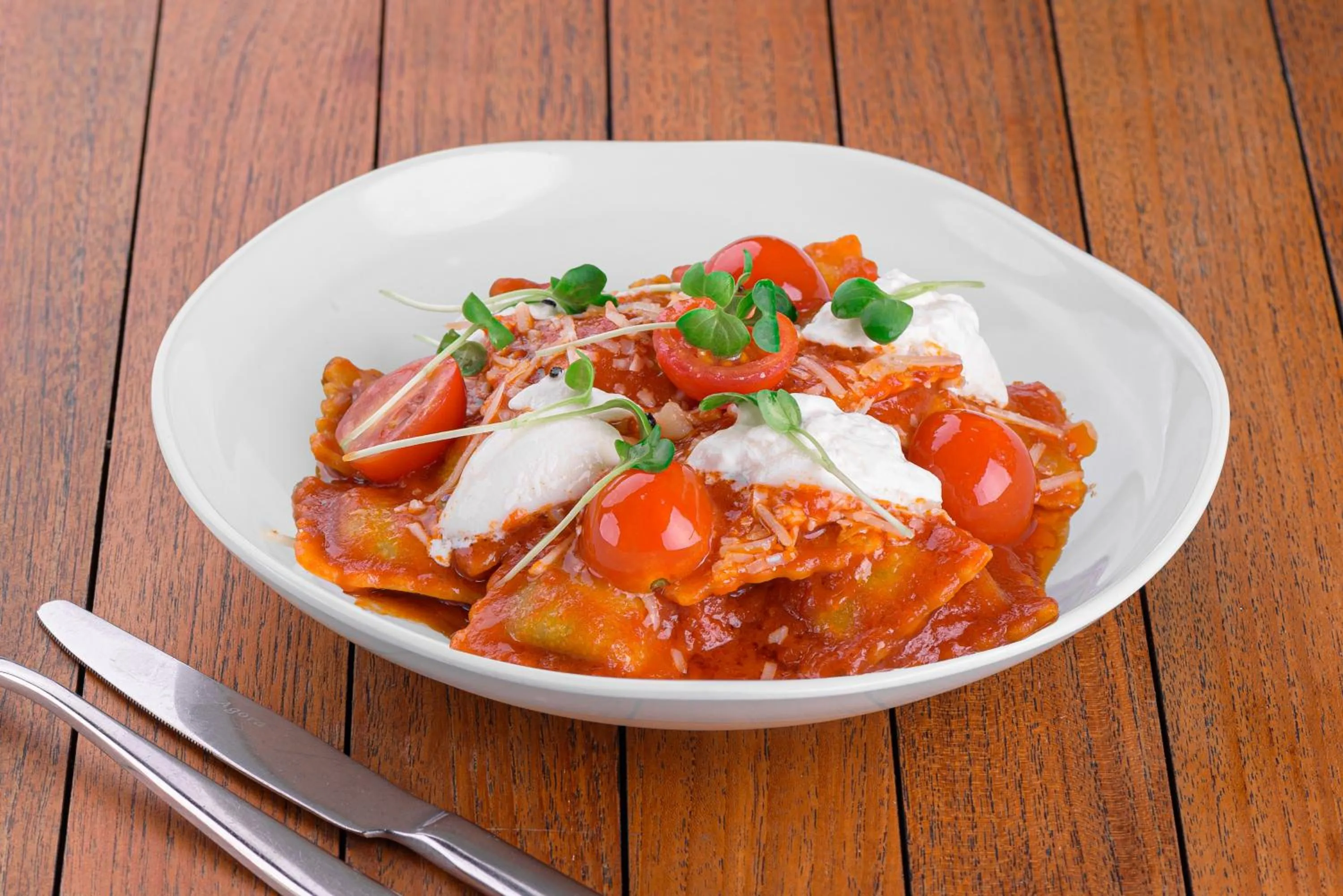 Restaurant/places to eat in Wyndham Residences The Palm