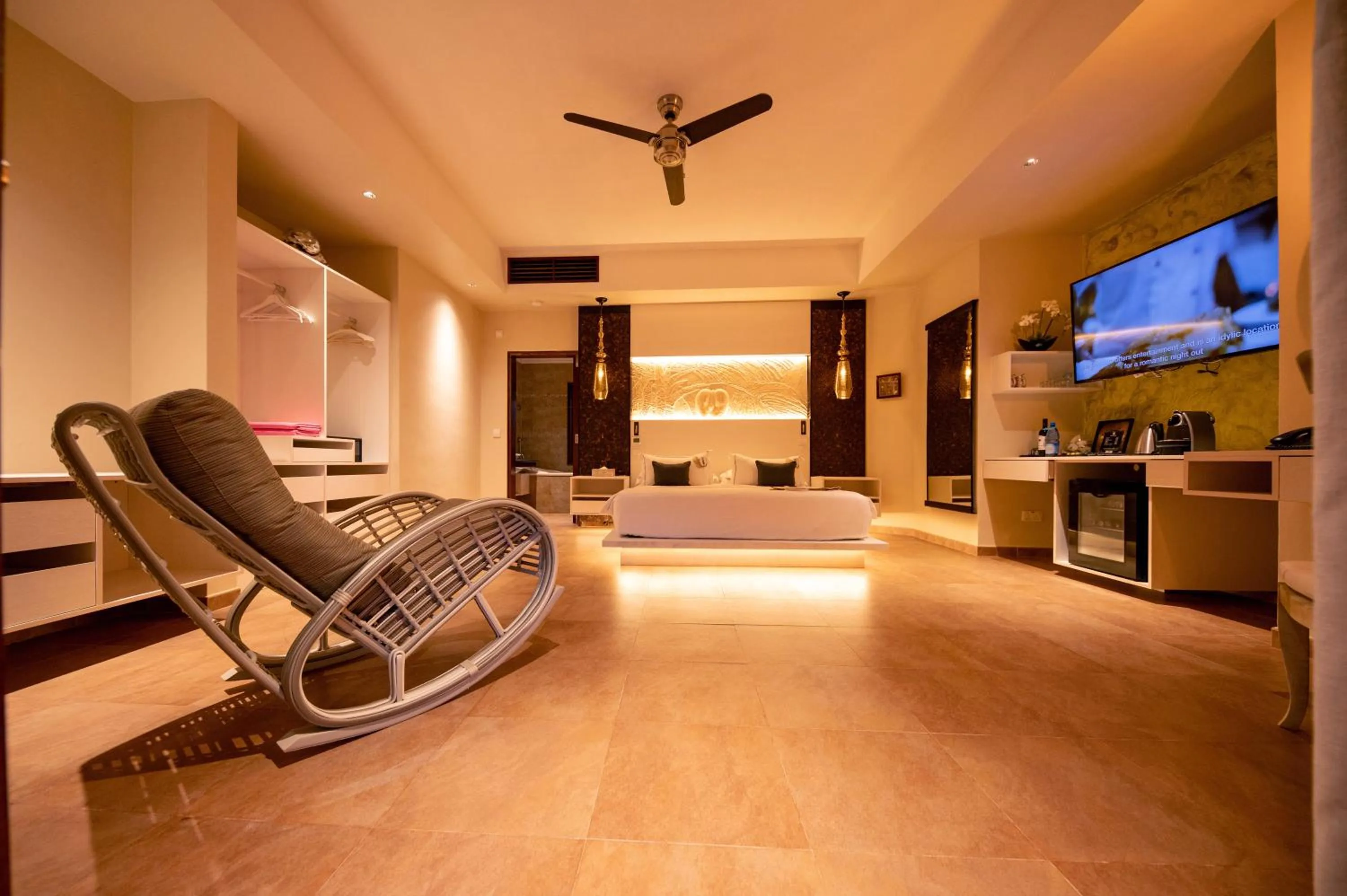 Bed in Hotel Le Duc de Praslin