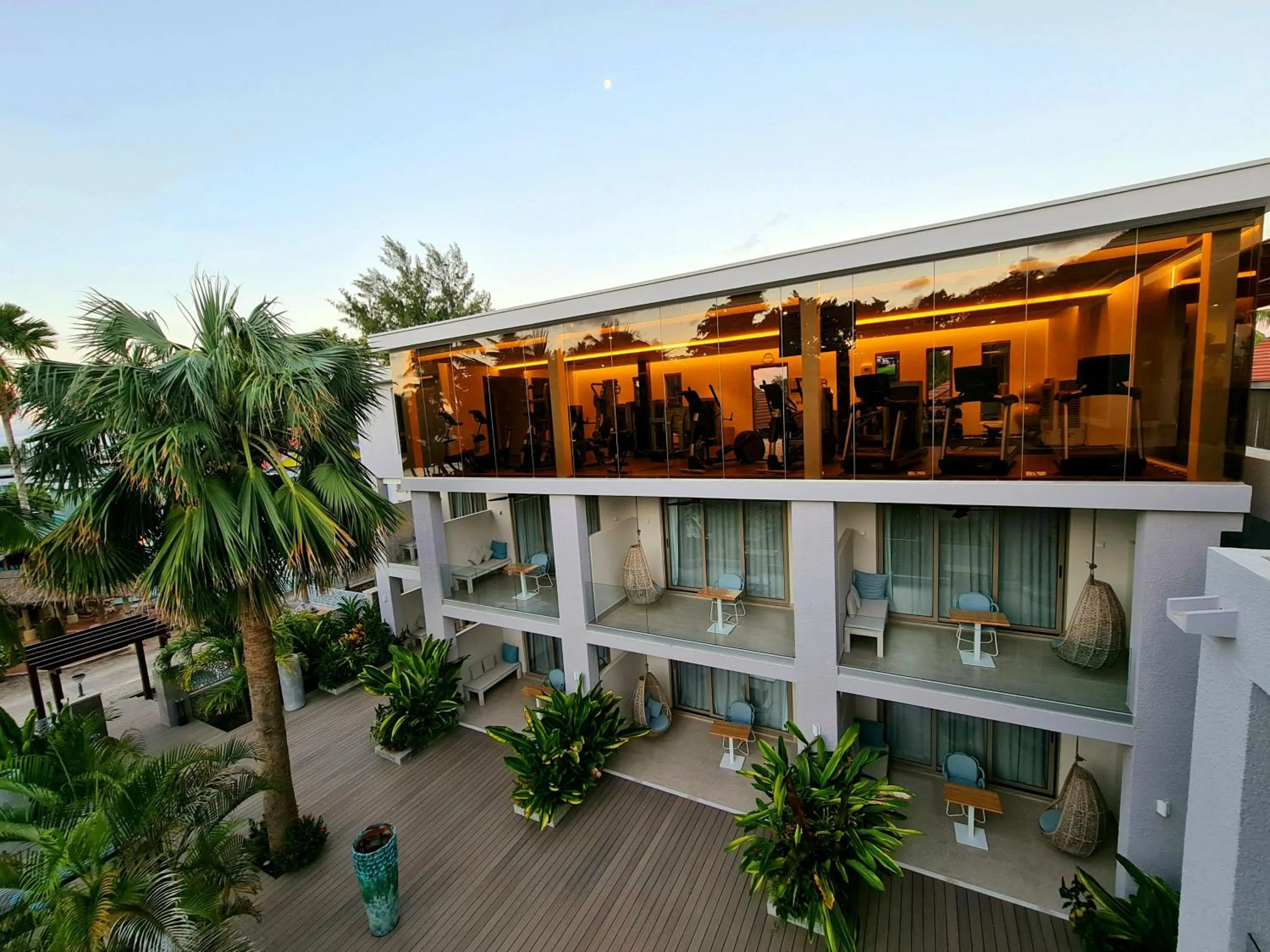 Property building in Hotel Le Duc de Praslin