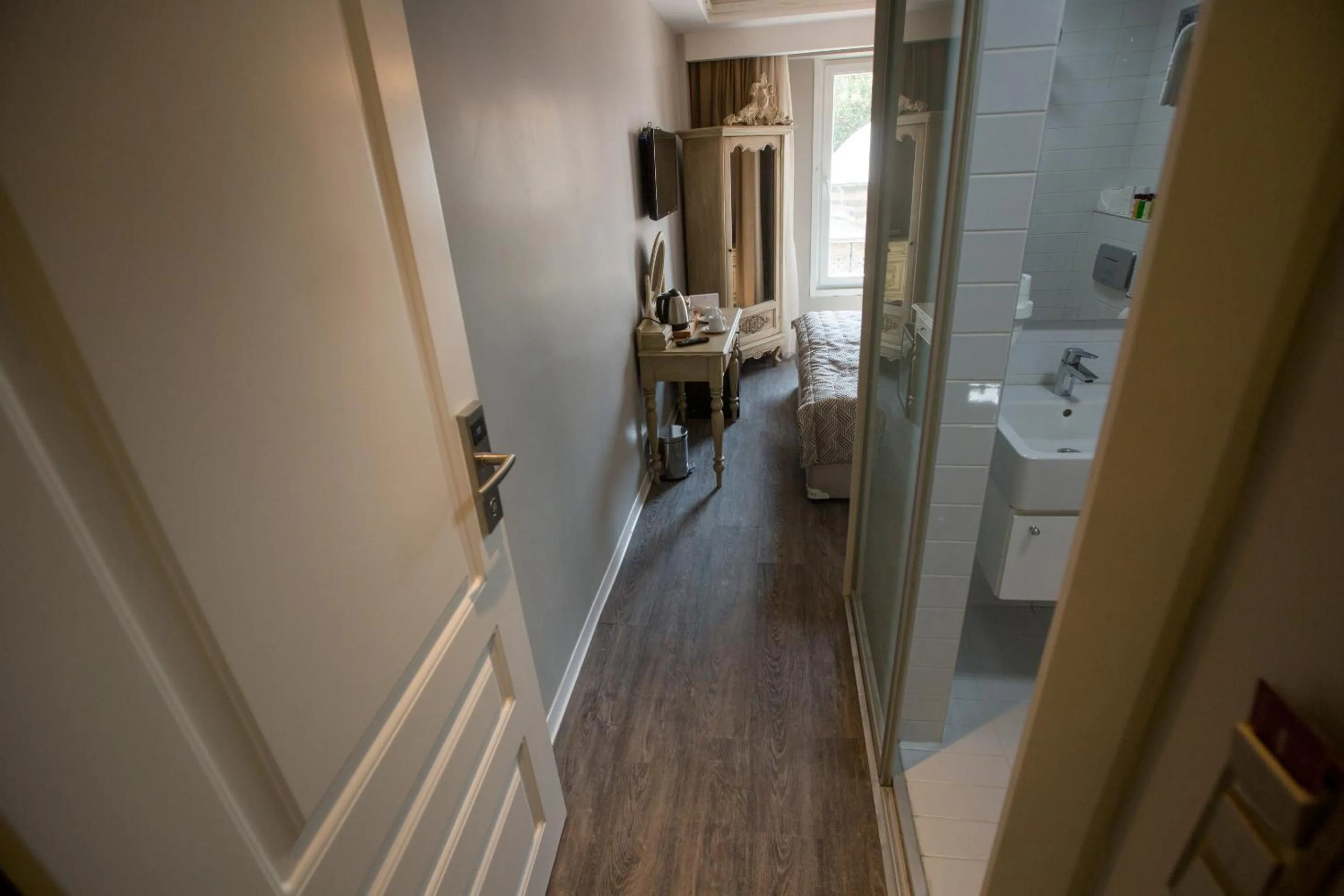 Shower in Idylle Hotel