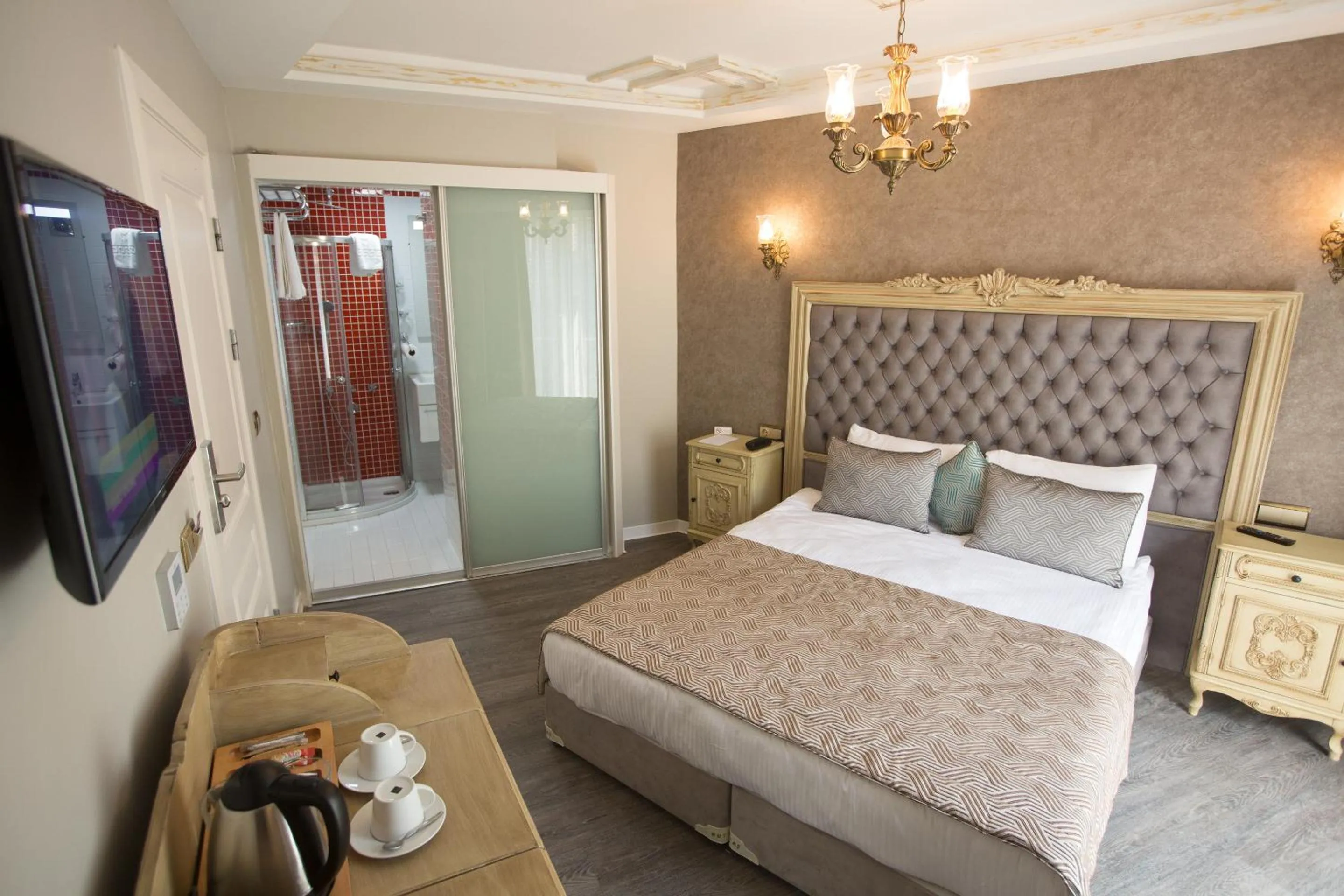 Shower in Idylle Hotel