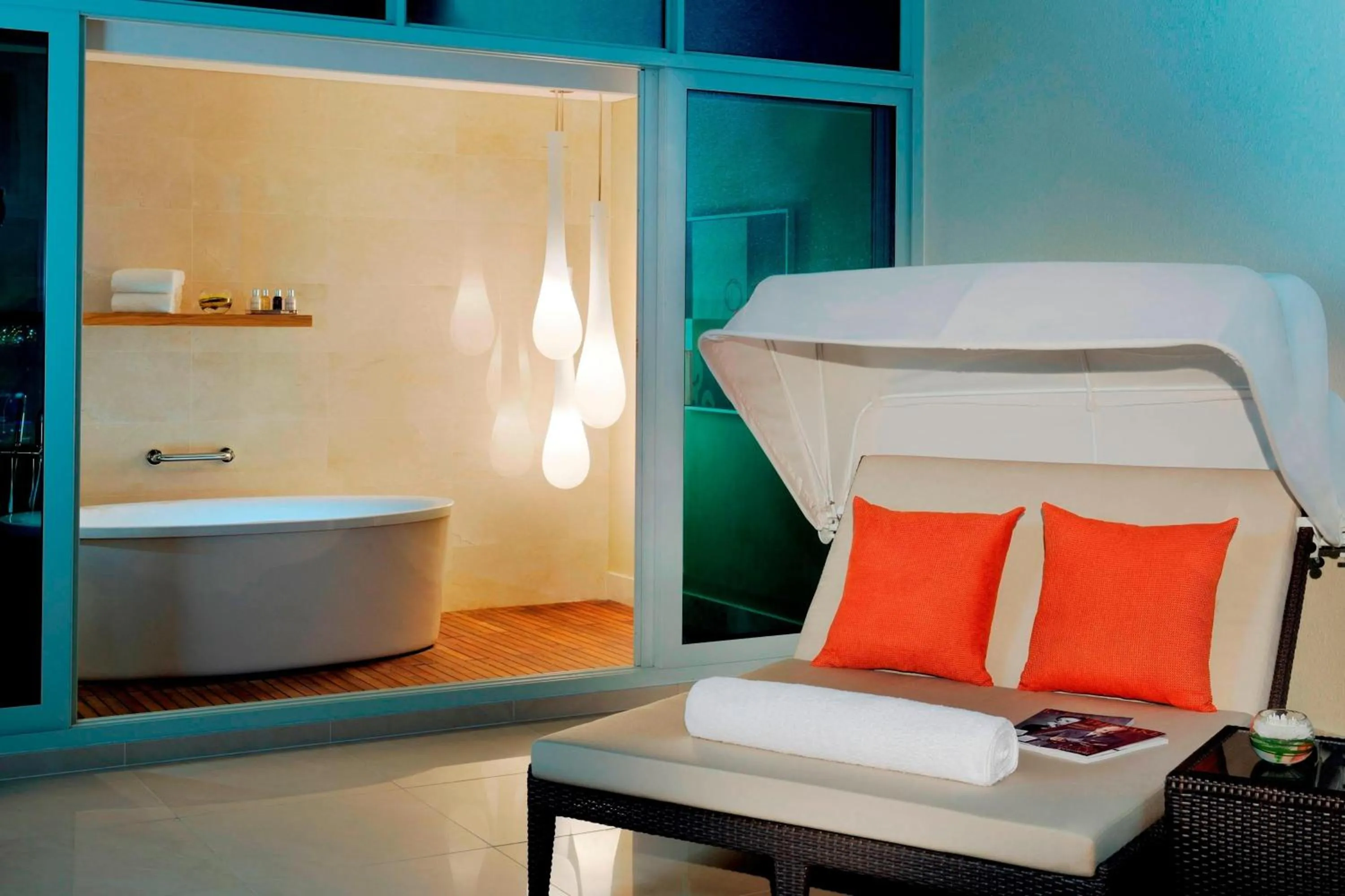 Bathroom, Bed in Marriott Executive Apartments Al Jaddaf, Dubai