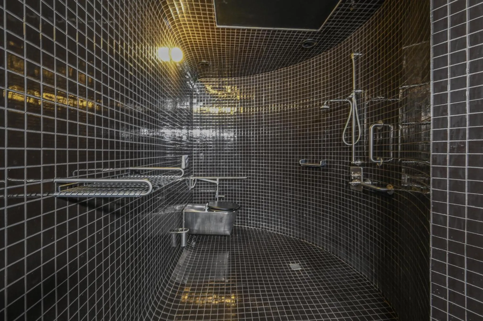 The place to be in Saint Germain des Près - Montana 2