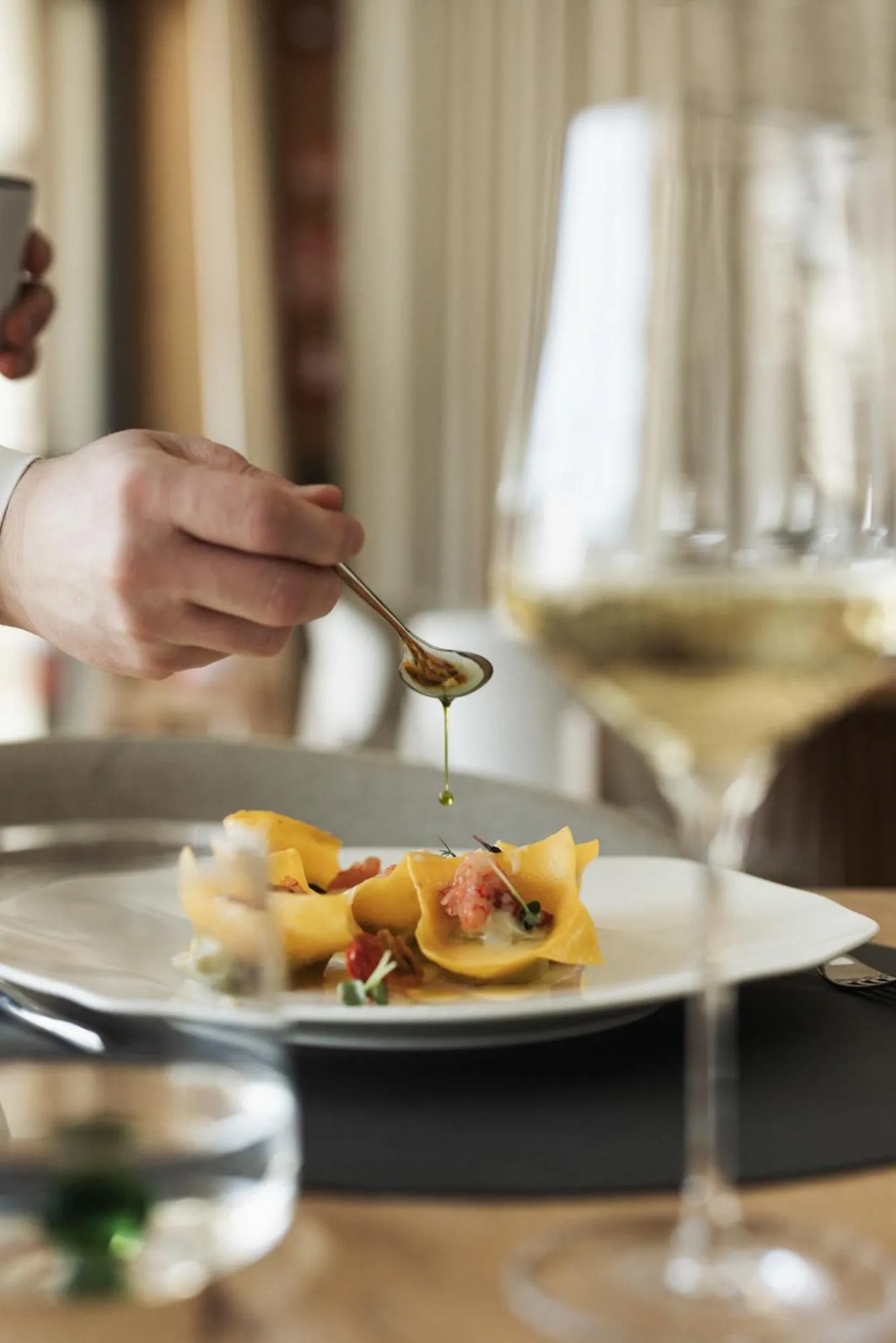 Restaurant/places to eat in AMA Stay