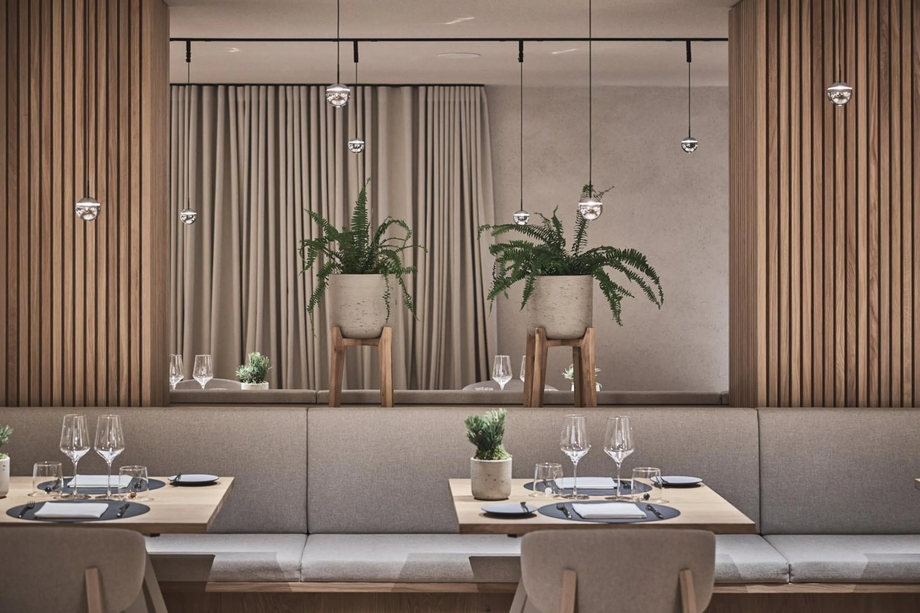 Restaurant/places to eat in AMA Stay