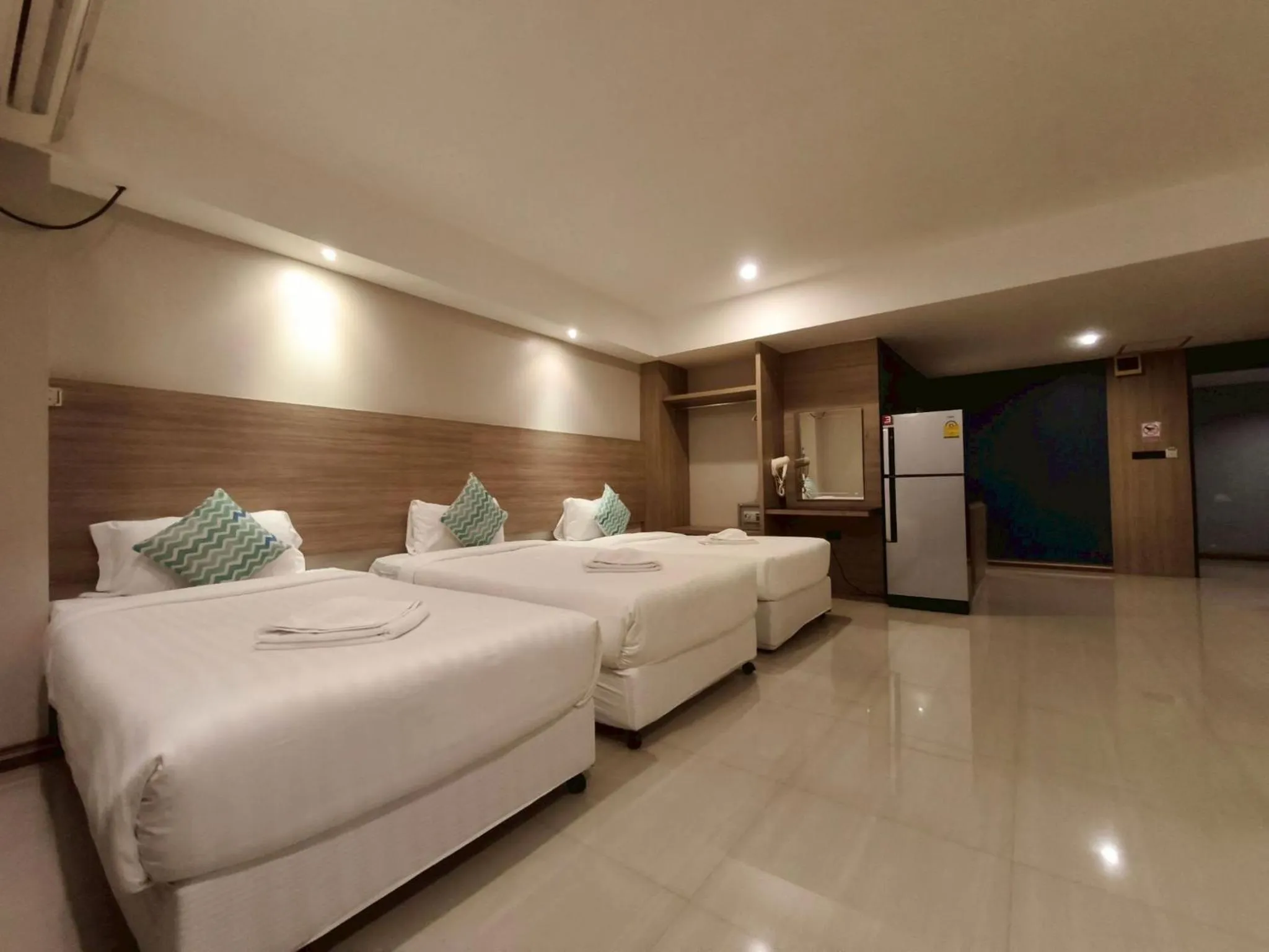 Photo of the whole room, Bed in Avana Laem Chabang Boutique Hotel