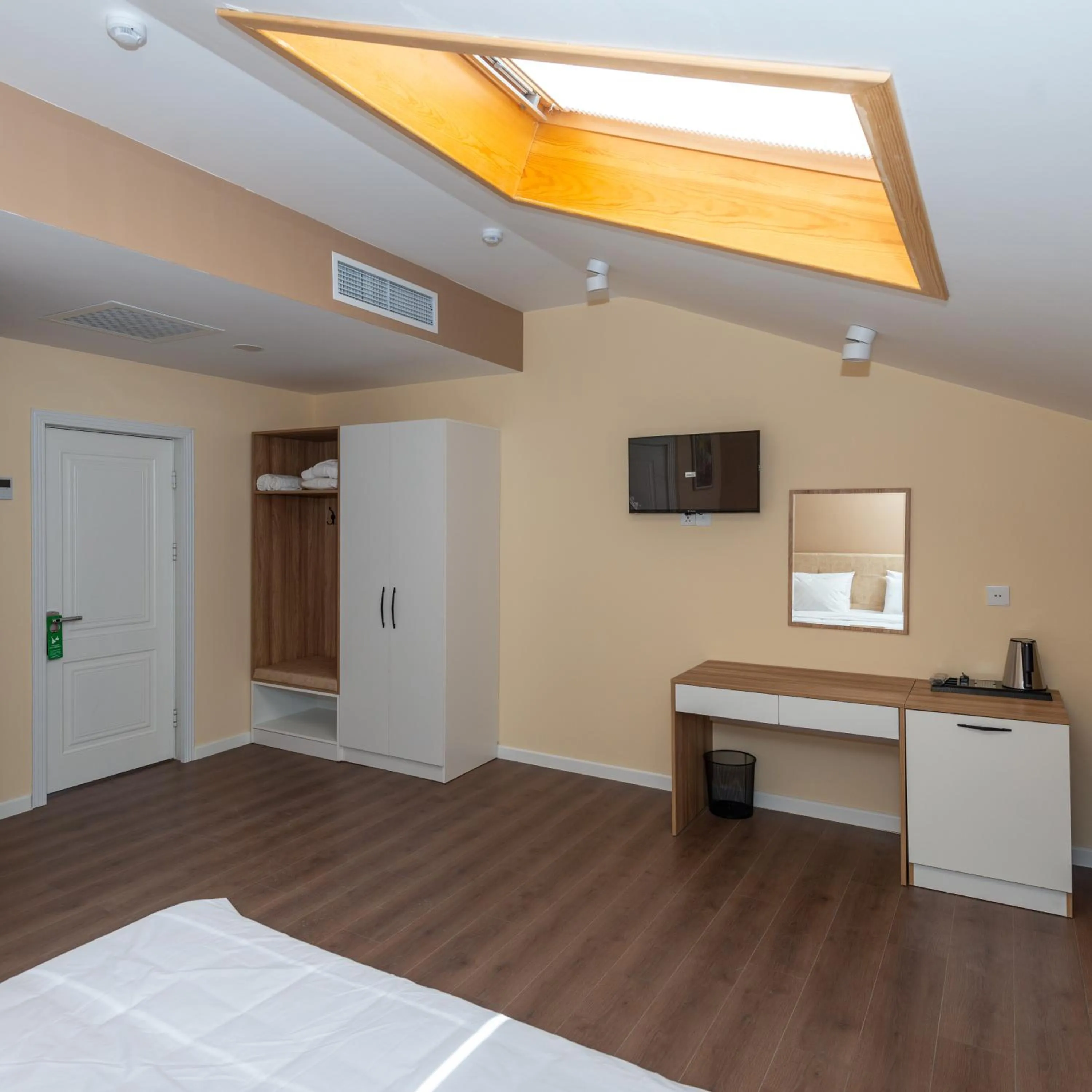 Seating area, Bed in OLF Hotel