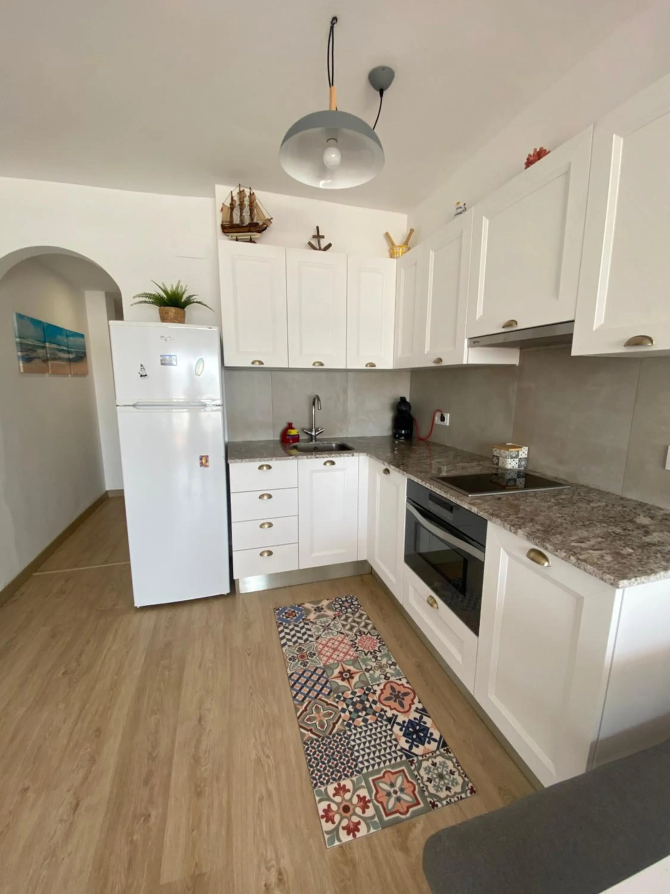 Kitchen or kitchenette in Precioso apartamento en primera línea de mar