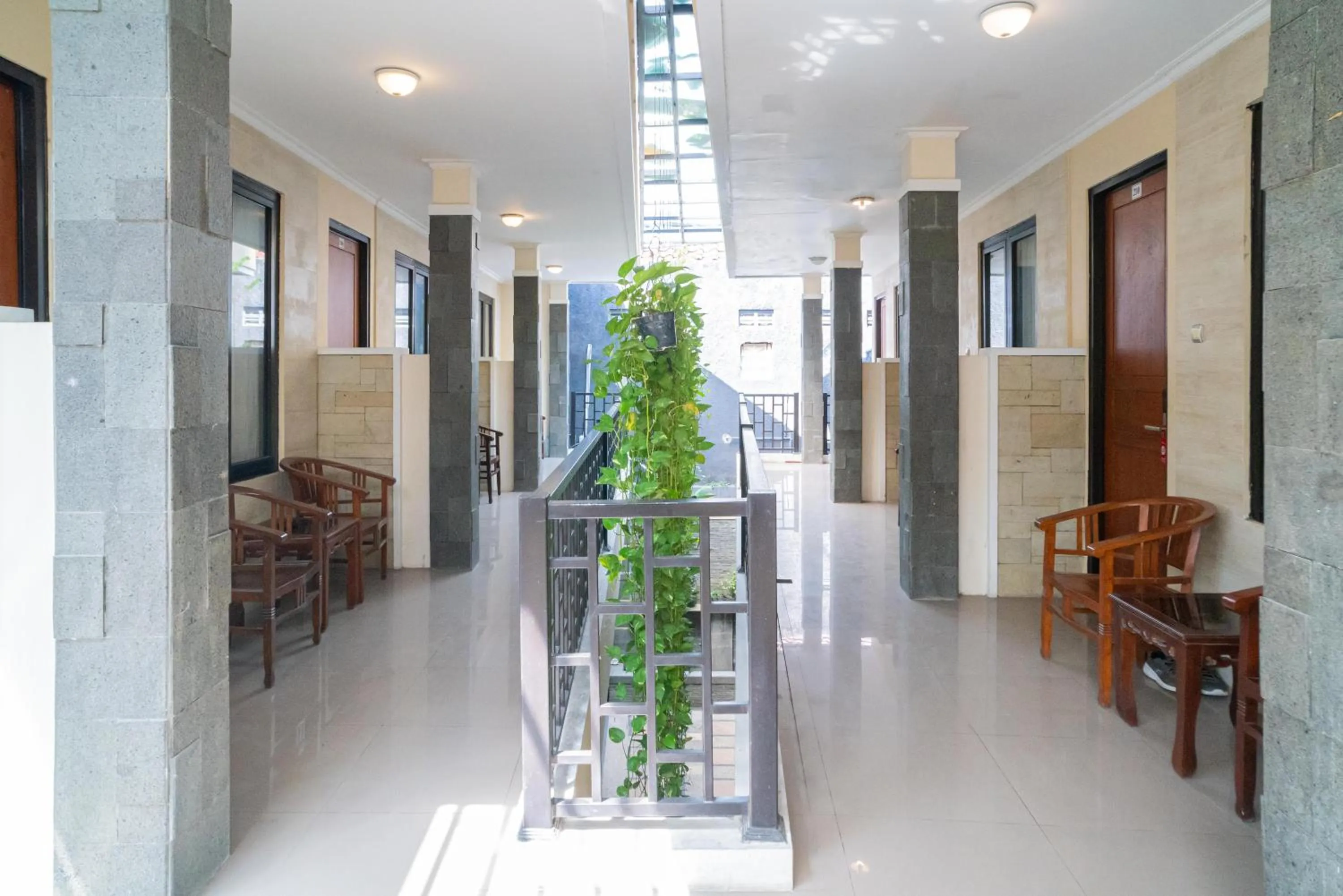 Property building in RedDoorz Plus Syariah @ Jalan Dokter Wahidin Bojonegoro