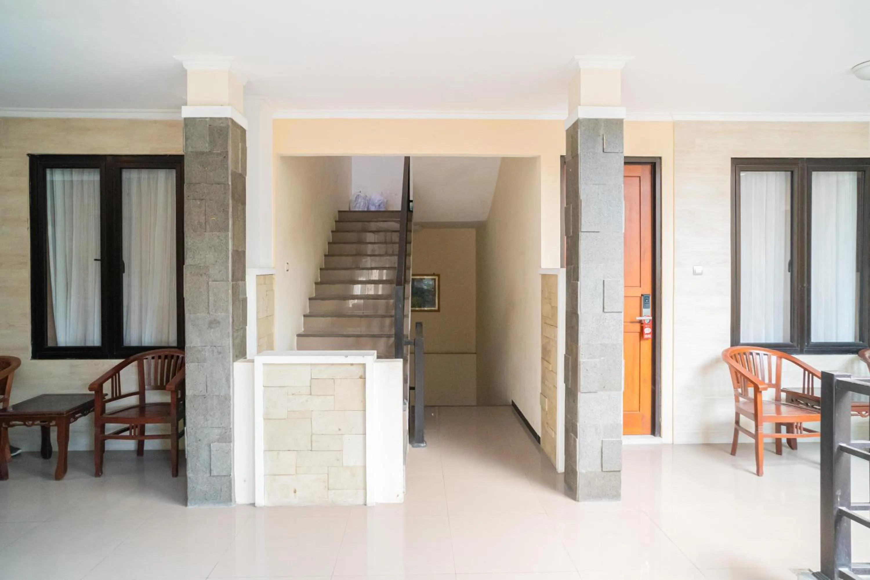 Property building in RedDoorz Plus Syariah @ Jalan Dokter Wahidin Bojonegoro