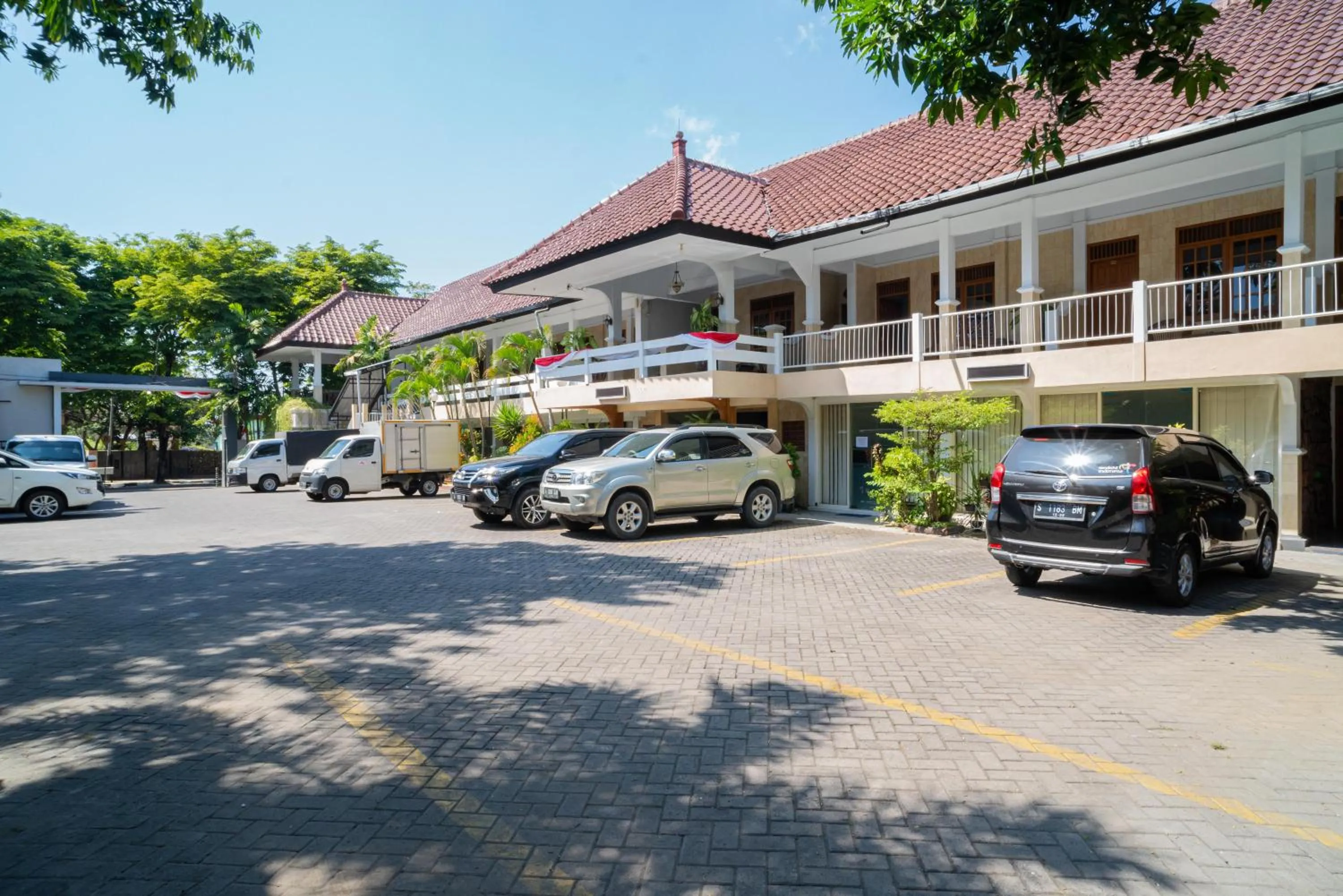 Property building in RedDoorz Plus Syariah @ Jalan Dokter Wahidin Bojonegoro