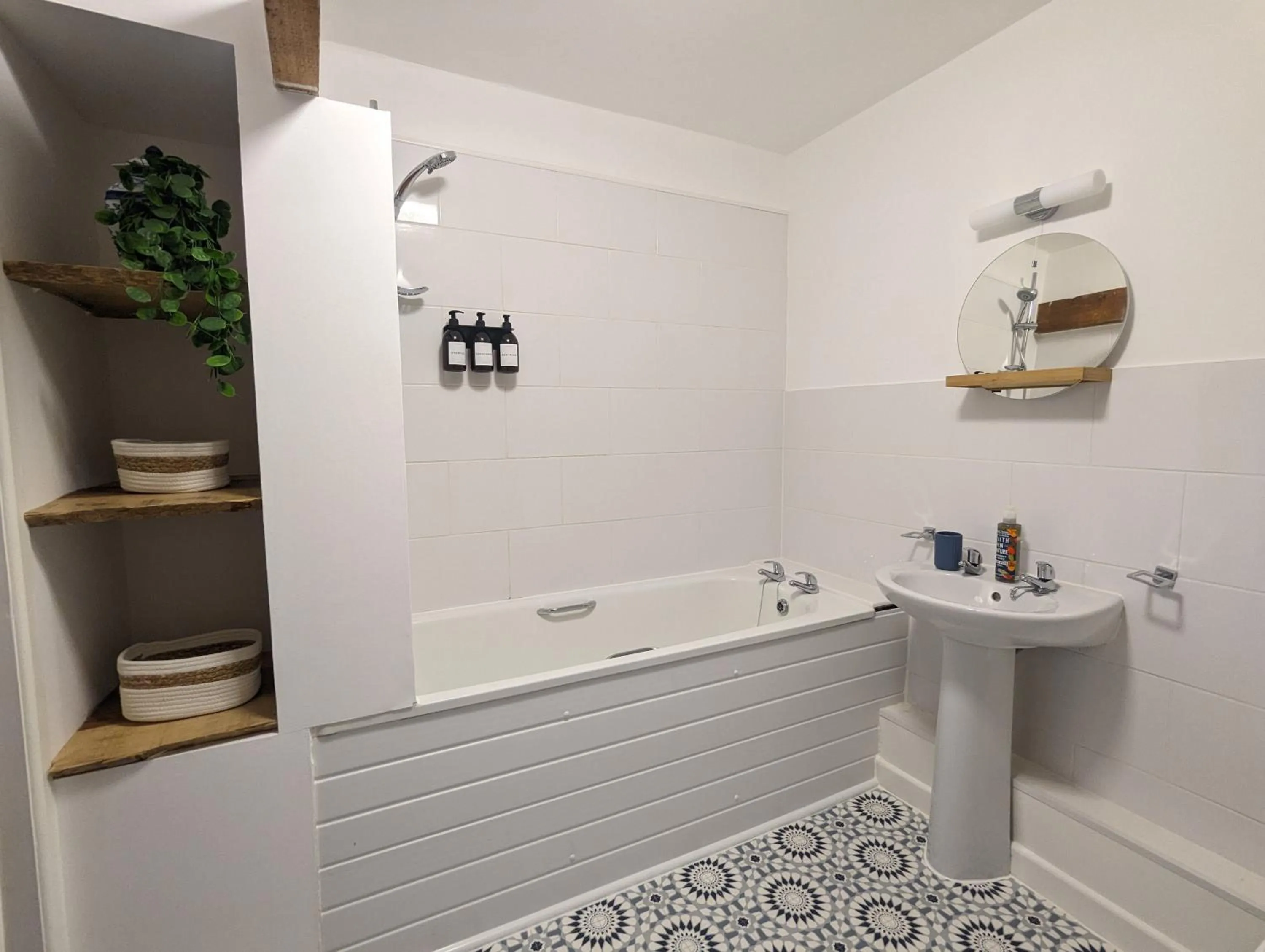 Bathroom in Kingfisher Barn