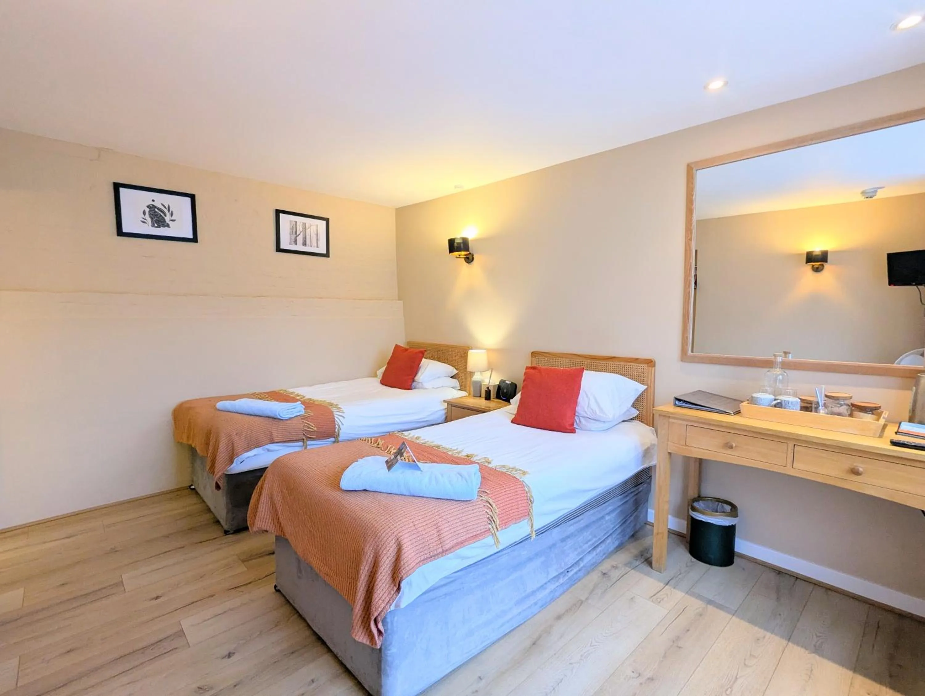 Bed in Kingfisher Barn