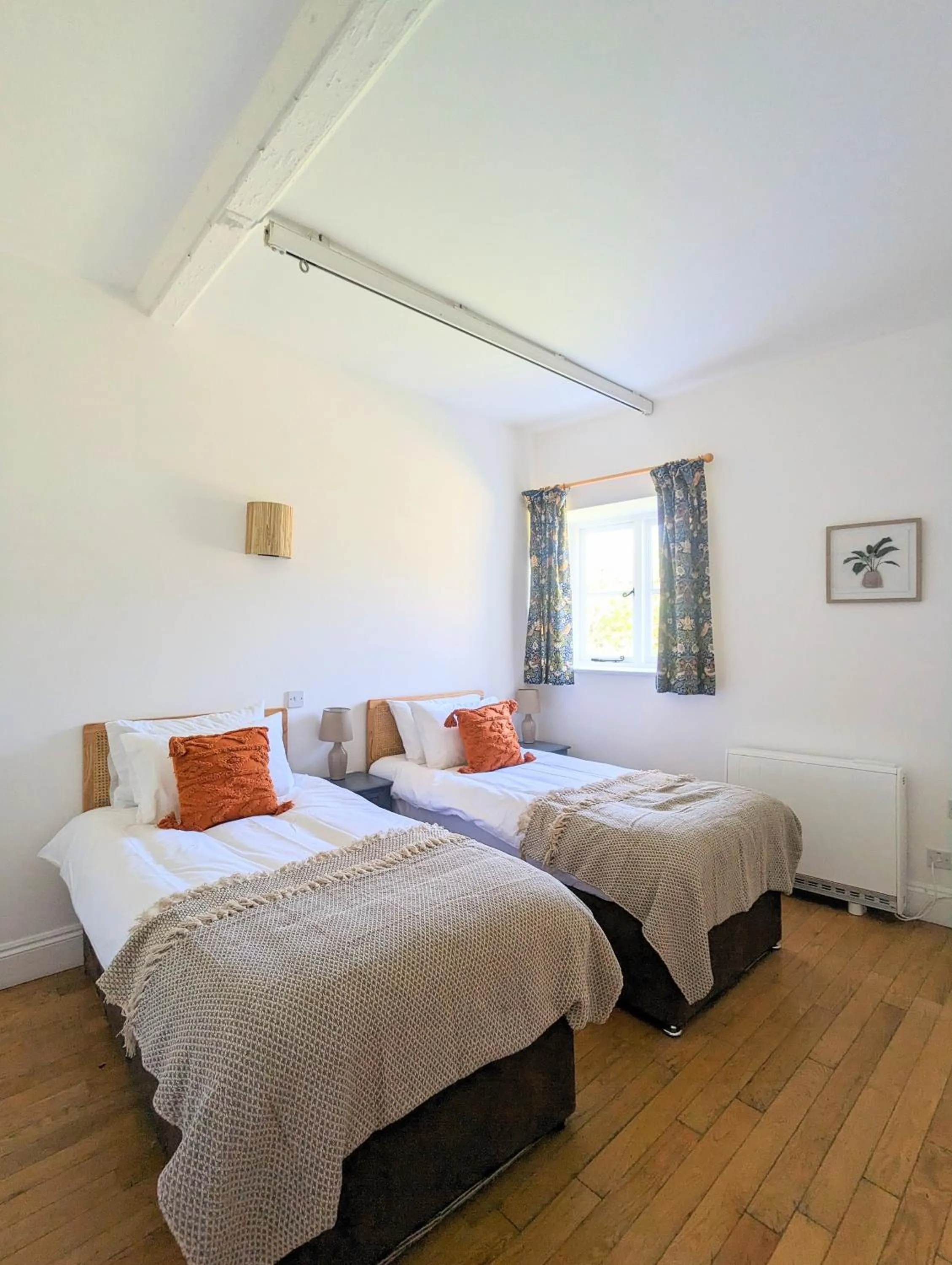 Bed in Kingfisher Barn