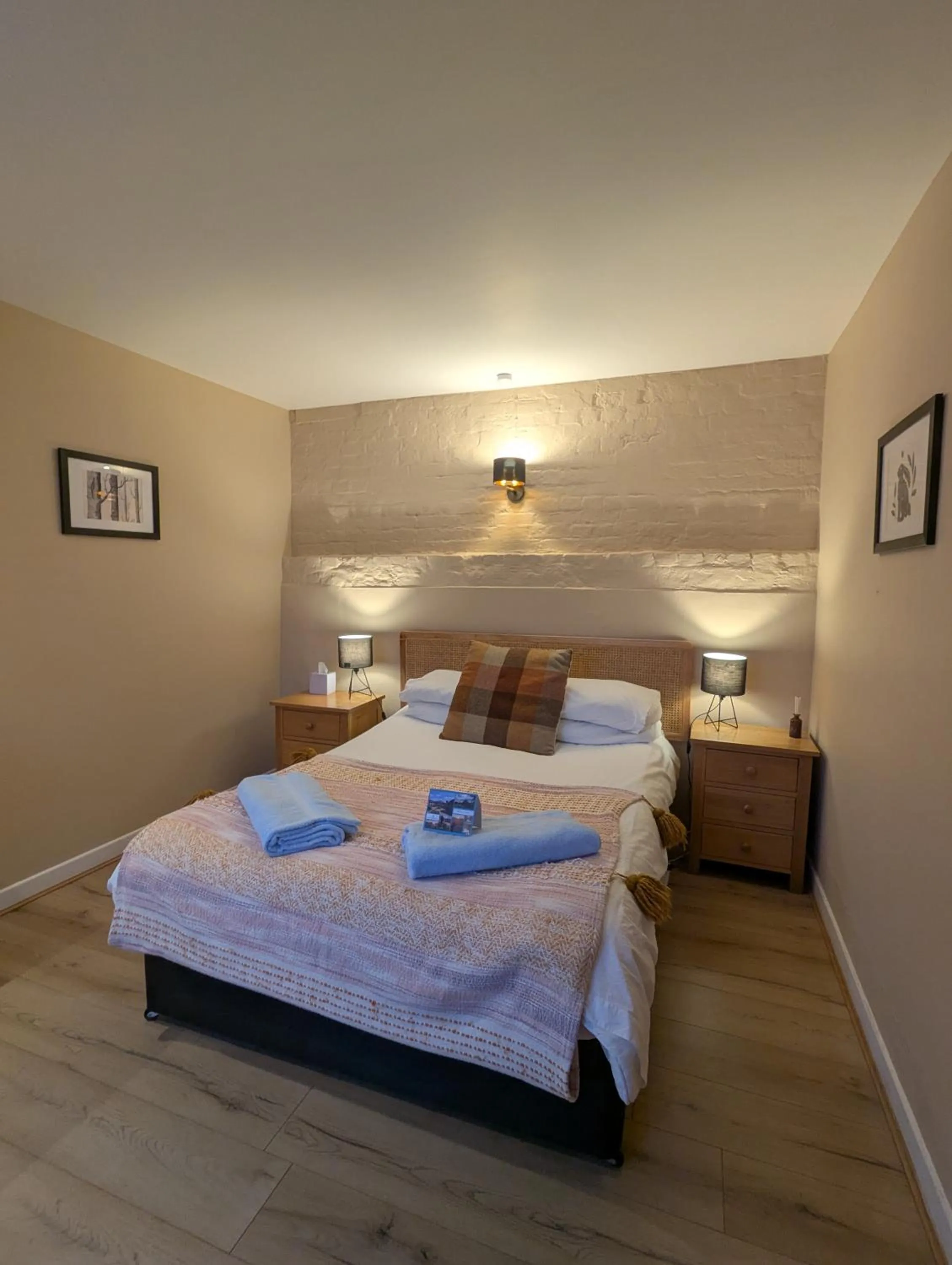 Bed in Kingfisher Barn