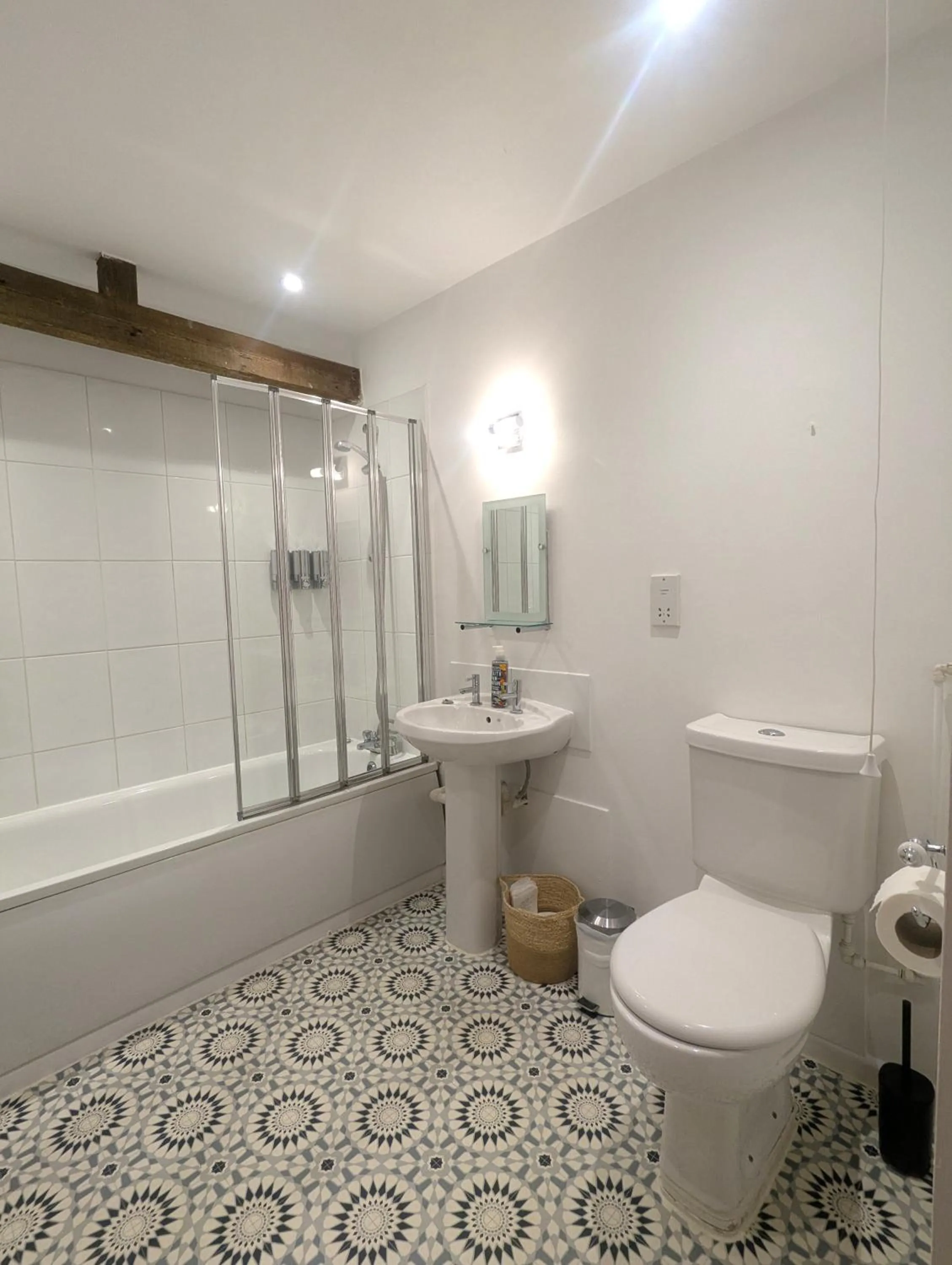 Bathroom in Kingfisher Barn