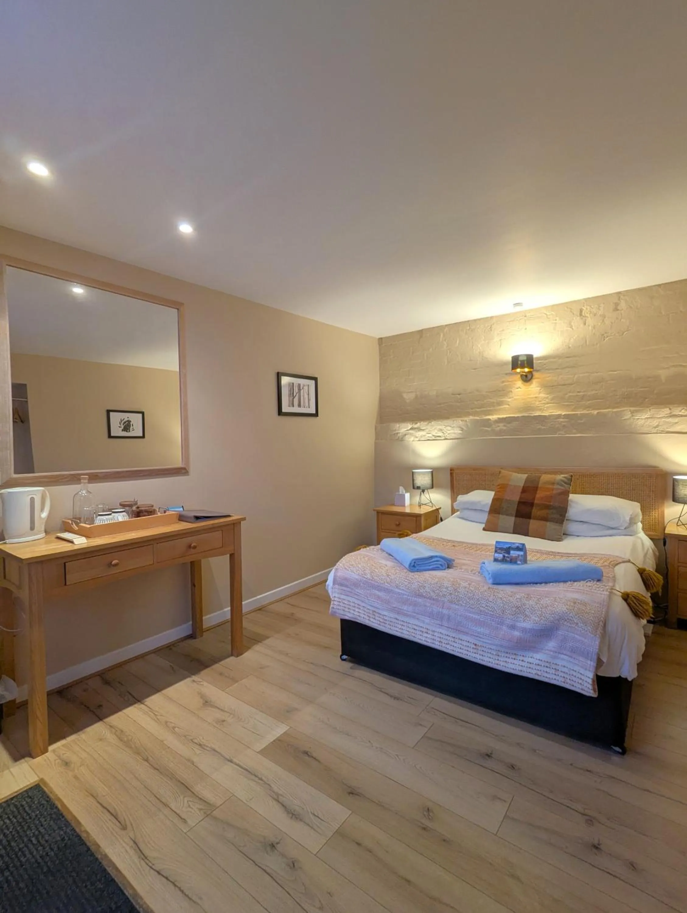 Bed in Kingfisher Barn