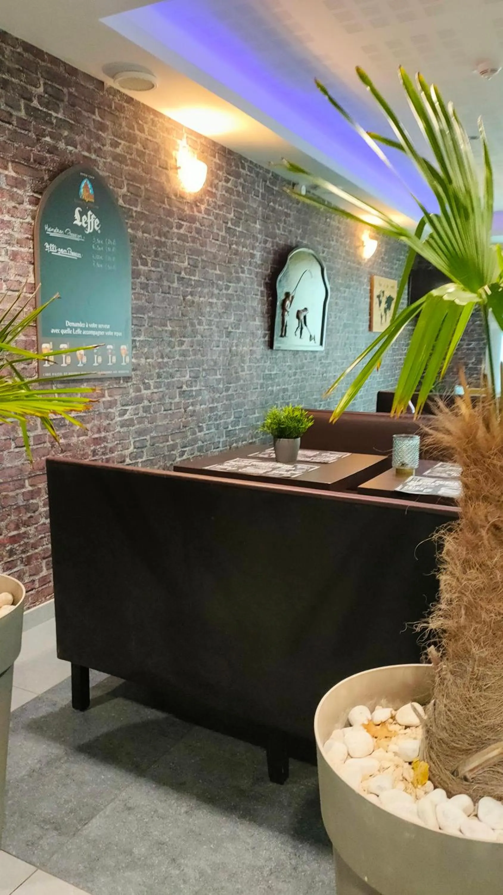 Lounge or bar in Kyriad Saint Chély d'Apcher - Aire de la Lozère