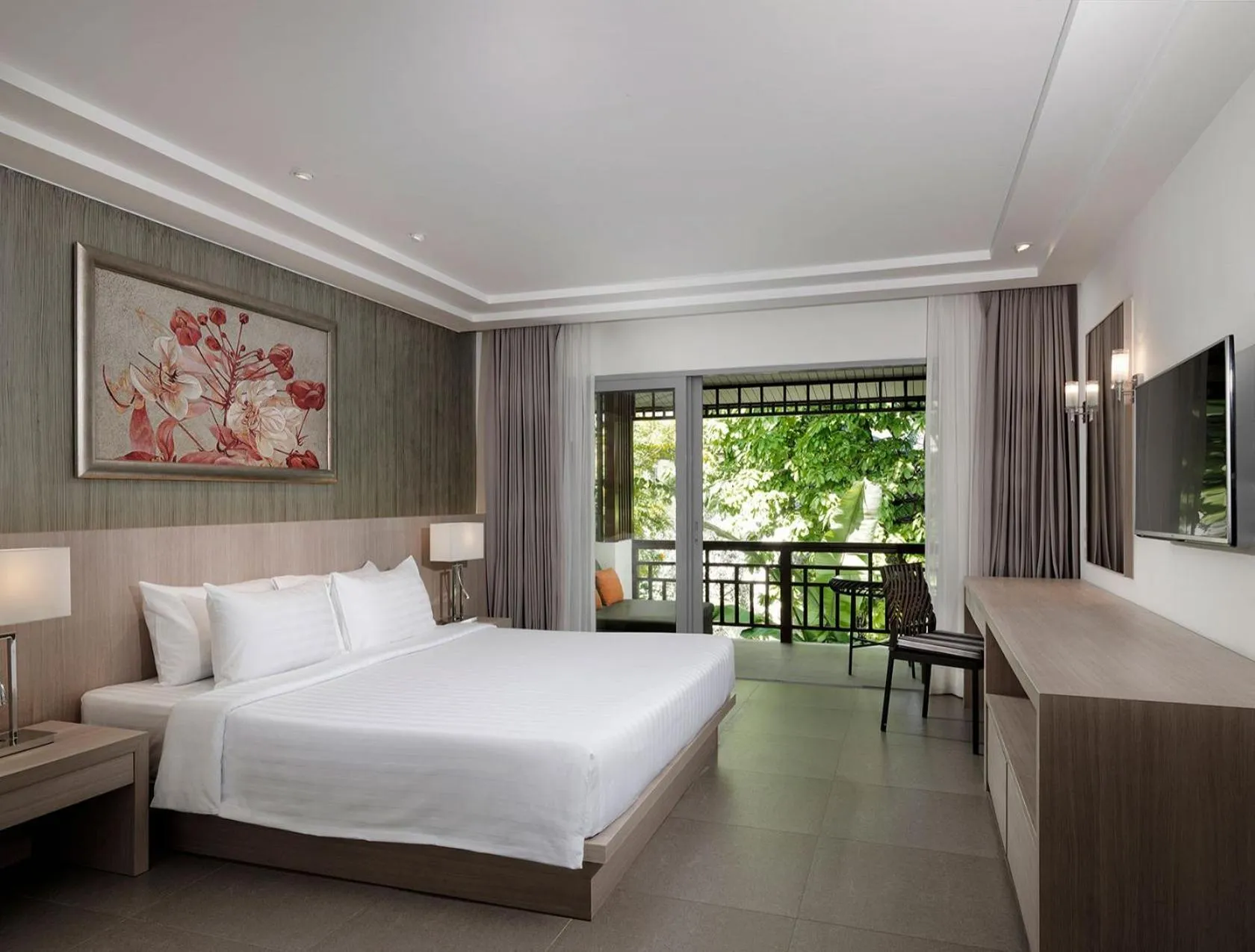 Photo of the whole room, Bed in PP Princess Resort