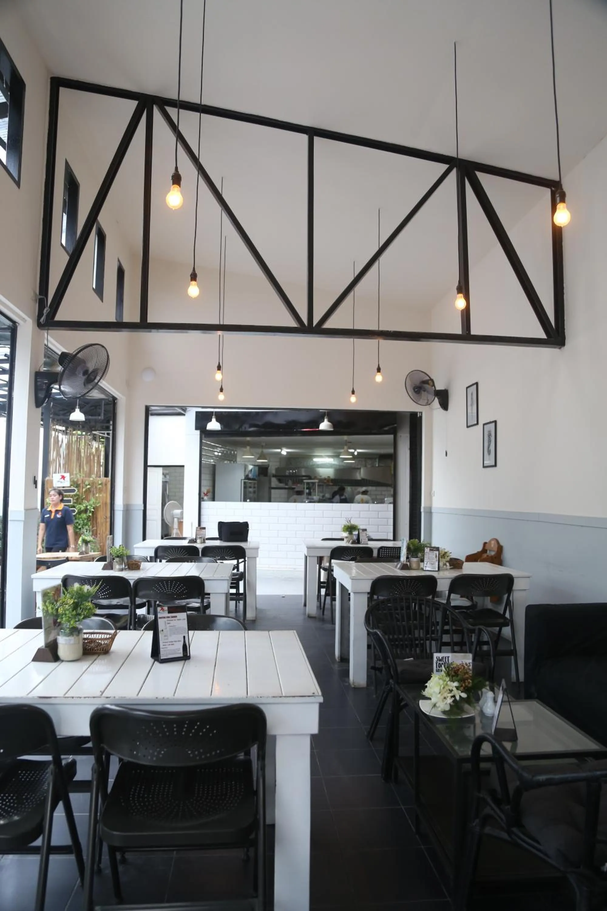 Restaurant/places to eat in PP Princess Resort