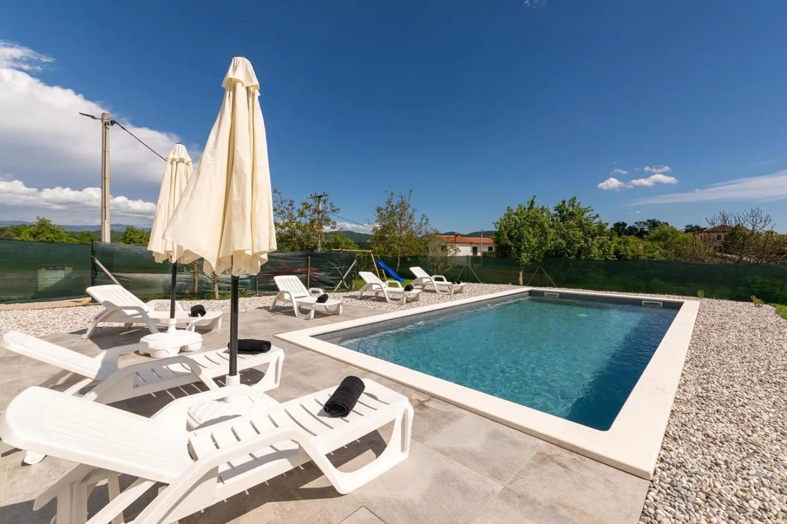Swimming pool in Villa Butoniga Nature