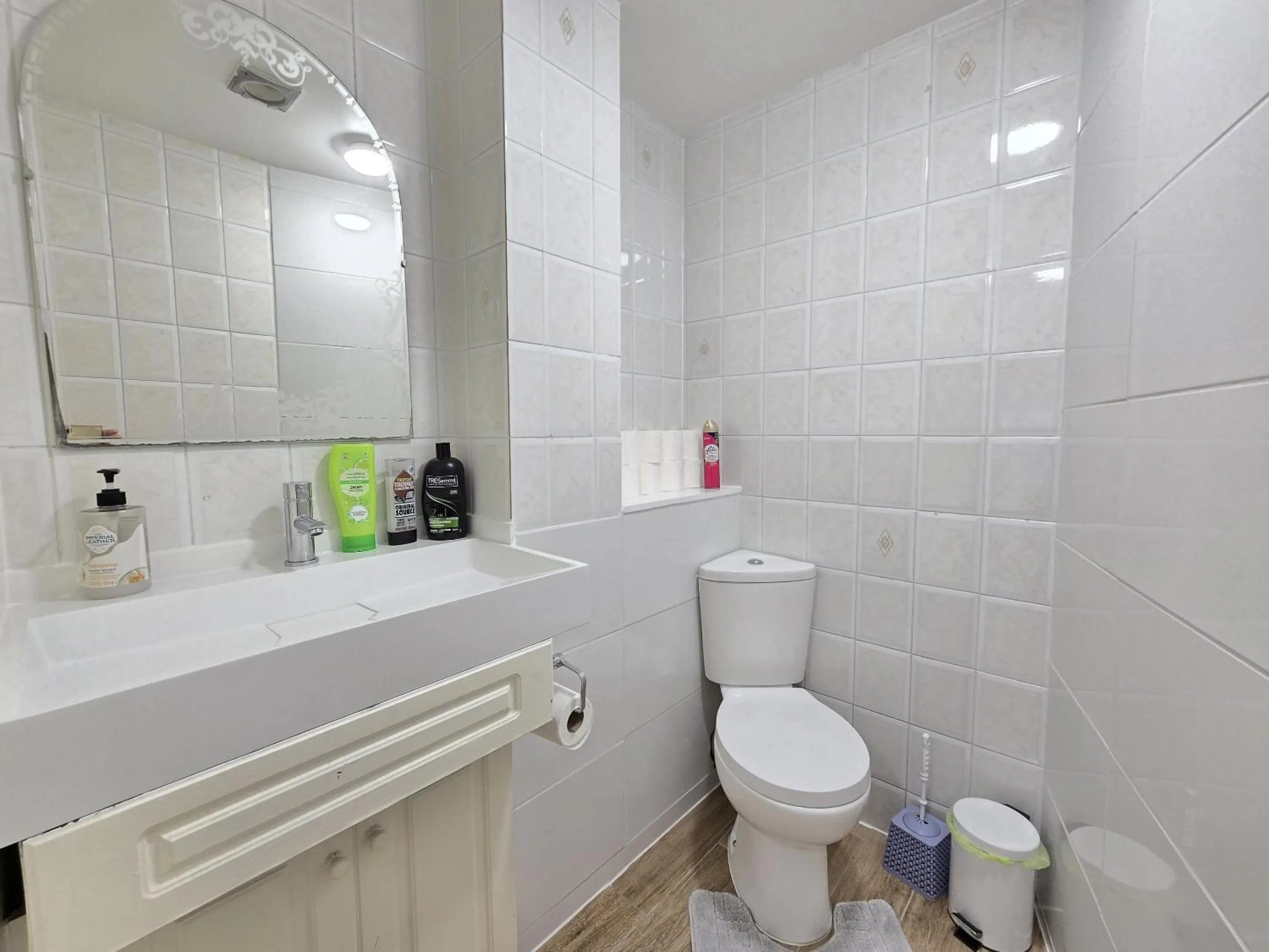 Bathroom in London Marylebone Grendon rooms