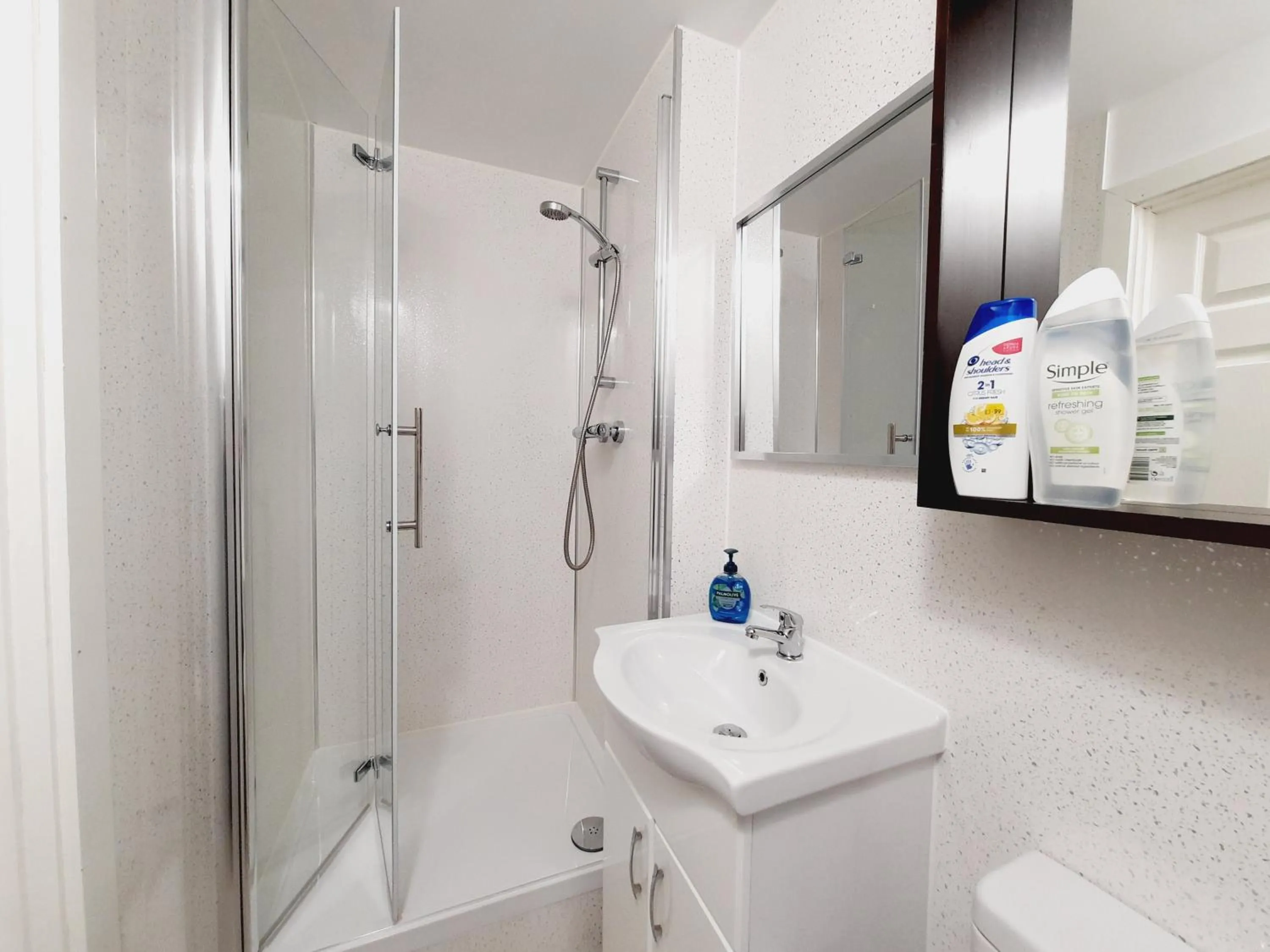 Bathroom in London Marylebone Grendon rooms