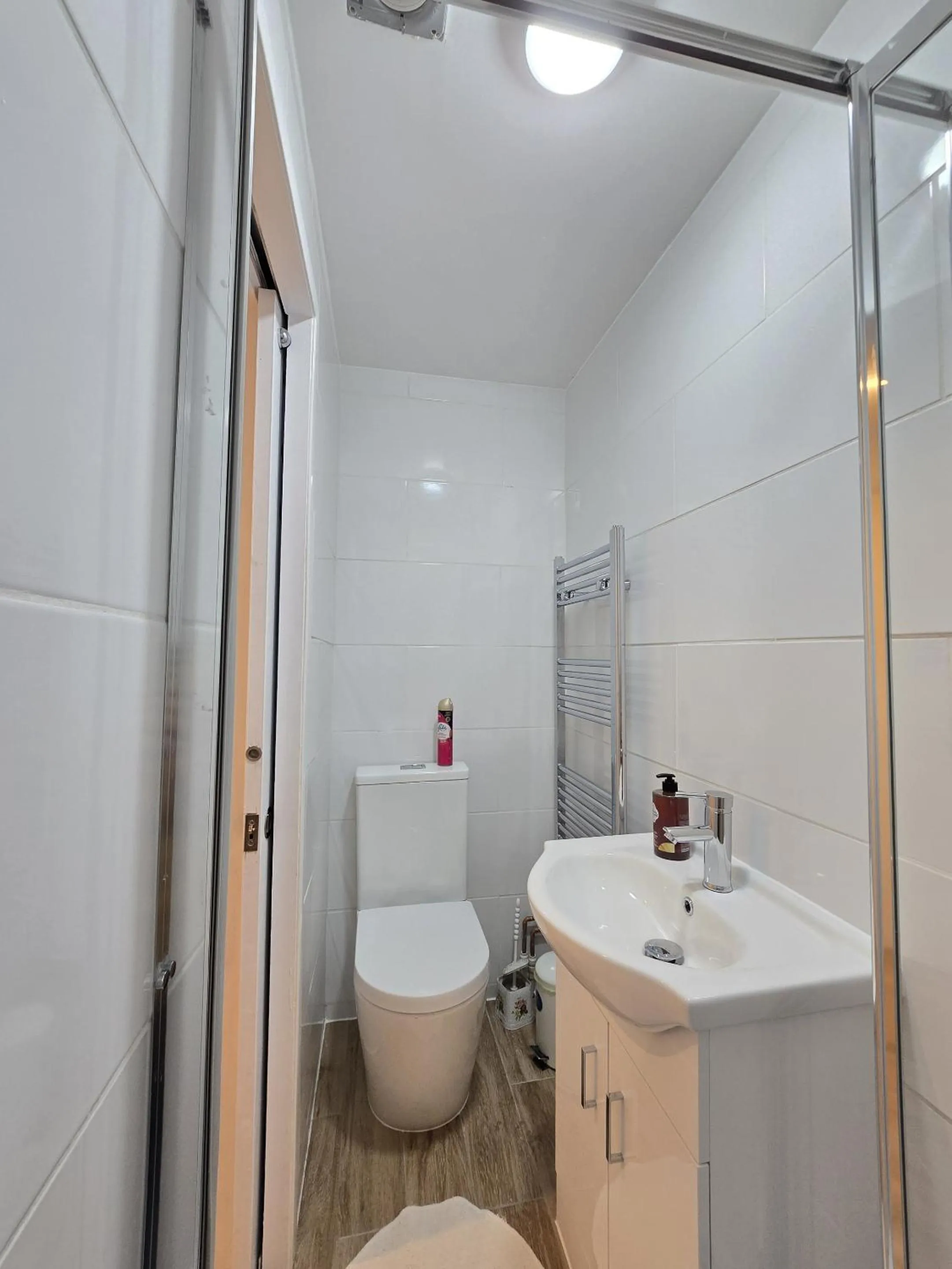 Bathroom in London Marylebone Grendon rooms