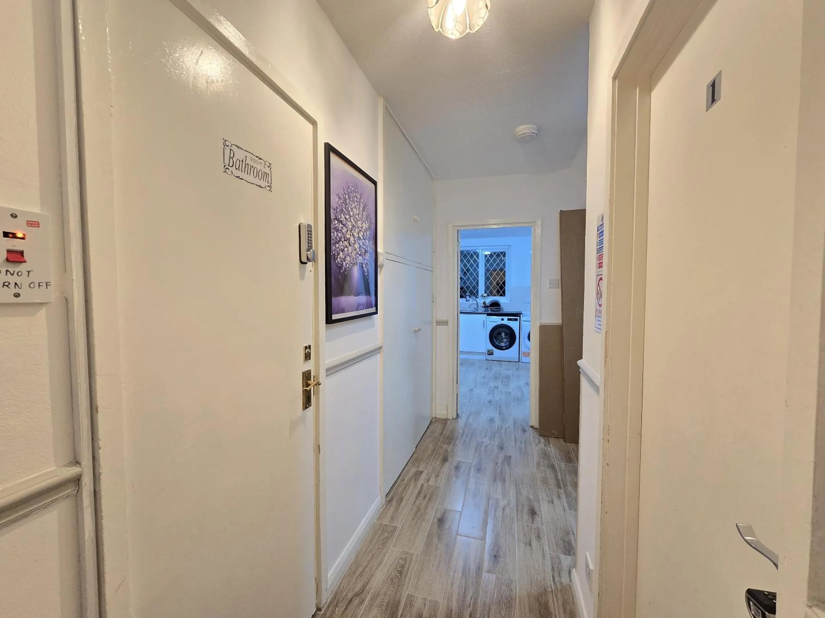 Kitchen or kitchenette in London Marylebone Grendon rooms