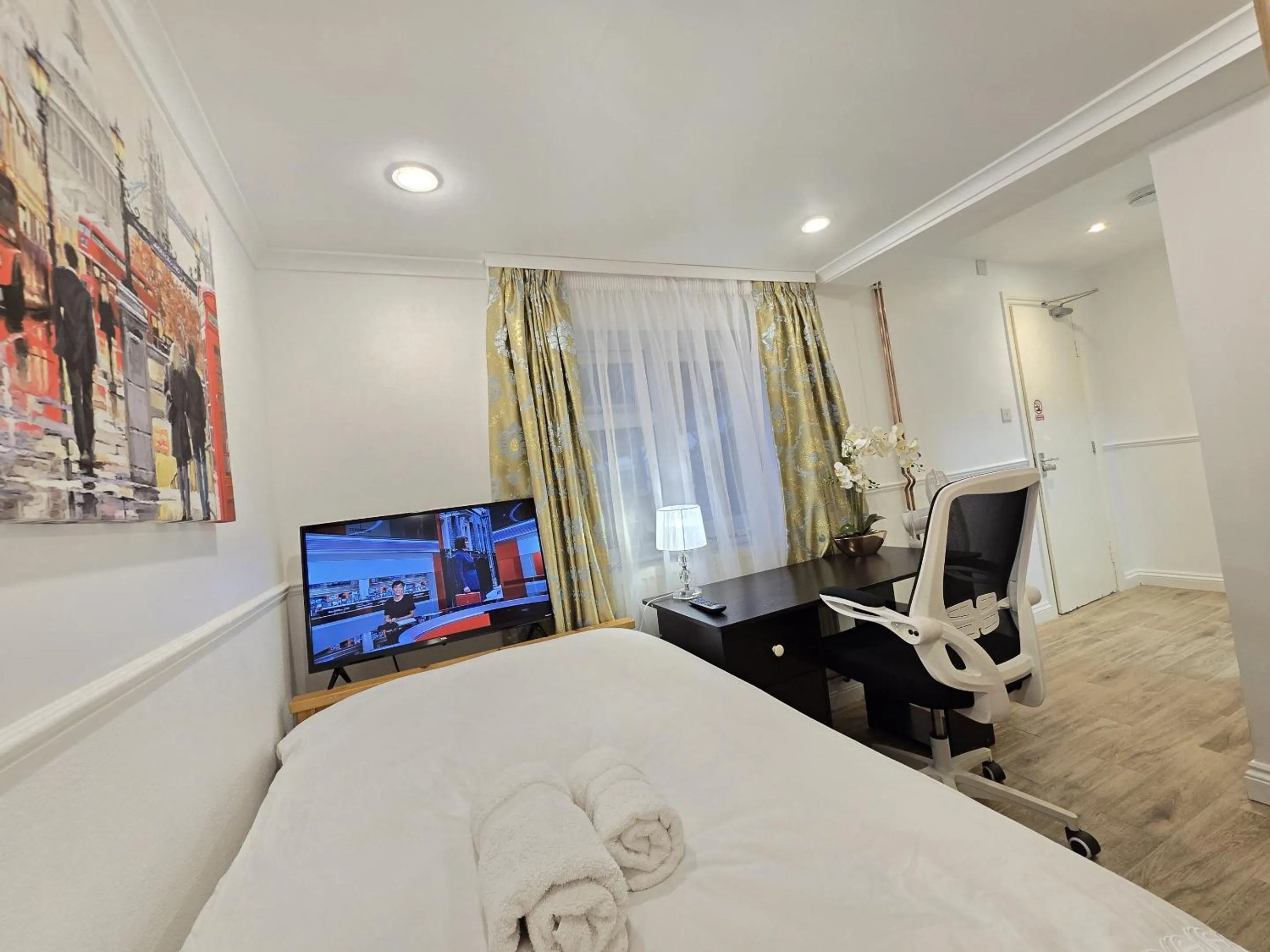 Bedroom, Bed in London Marylebone Grendon rooms